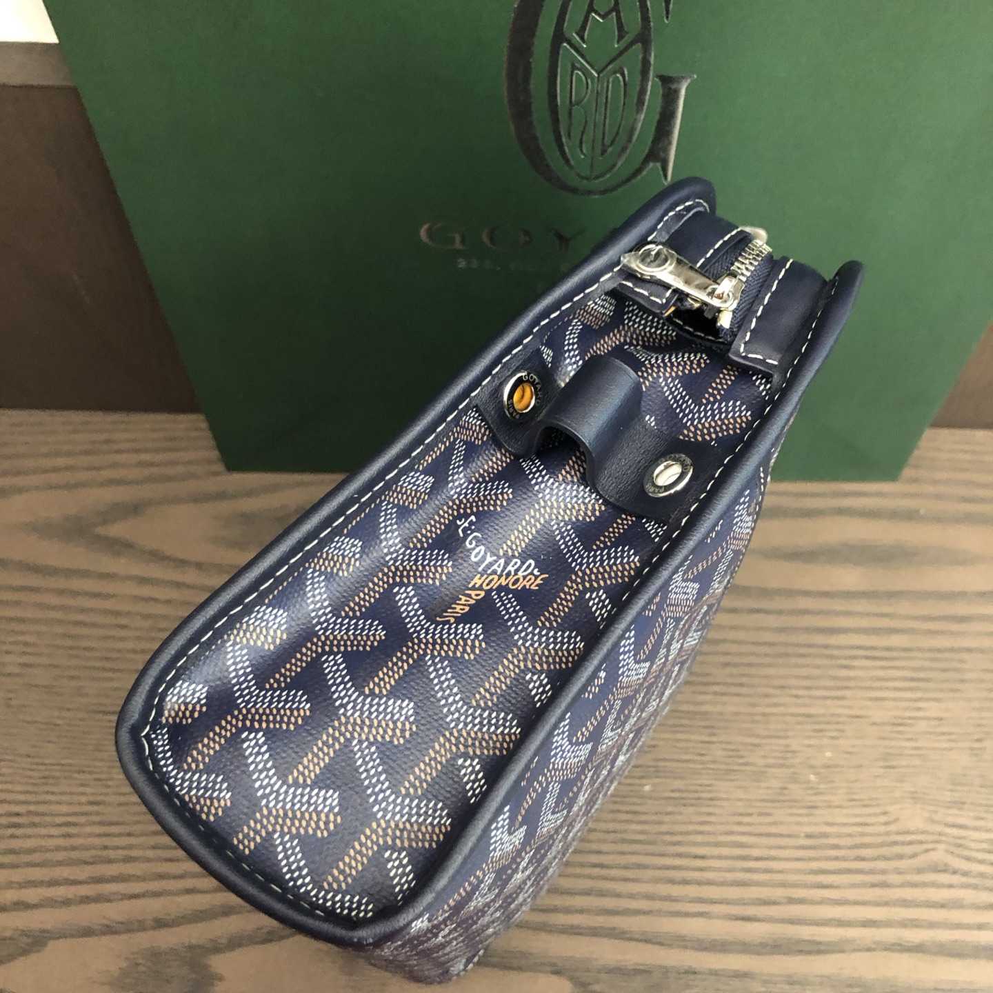 Goyard Jouvence MM Toiletry Bag - FashionPlug