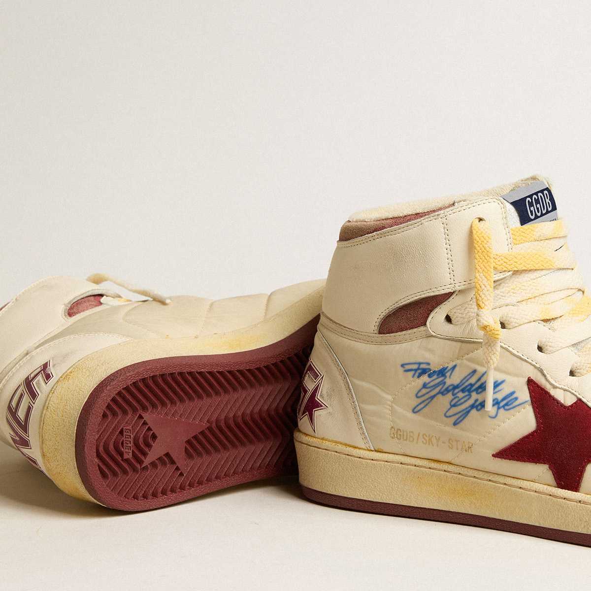 Golden Goose Sky-Star In Beige Nylon And Nappa With Pomegranate Suede Staal - FashionPlug