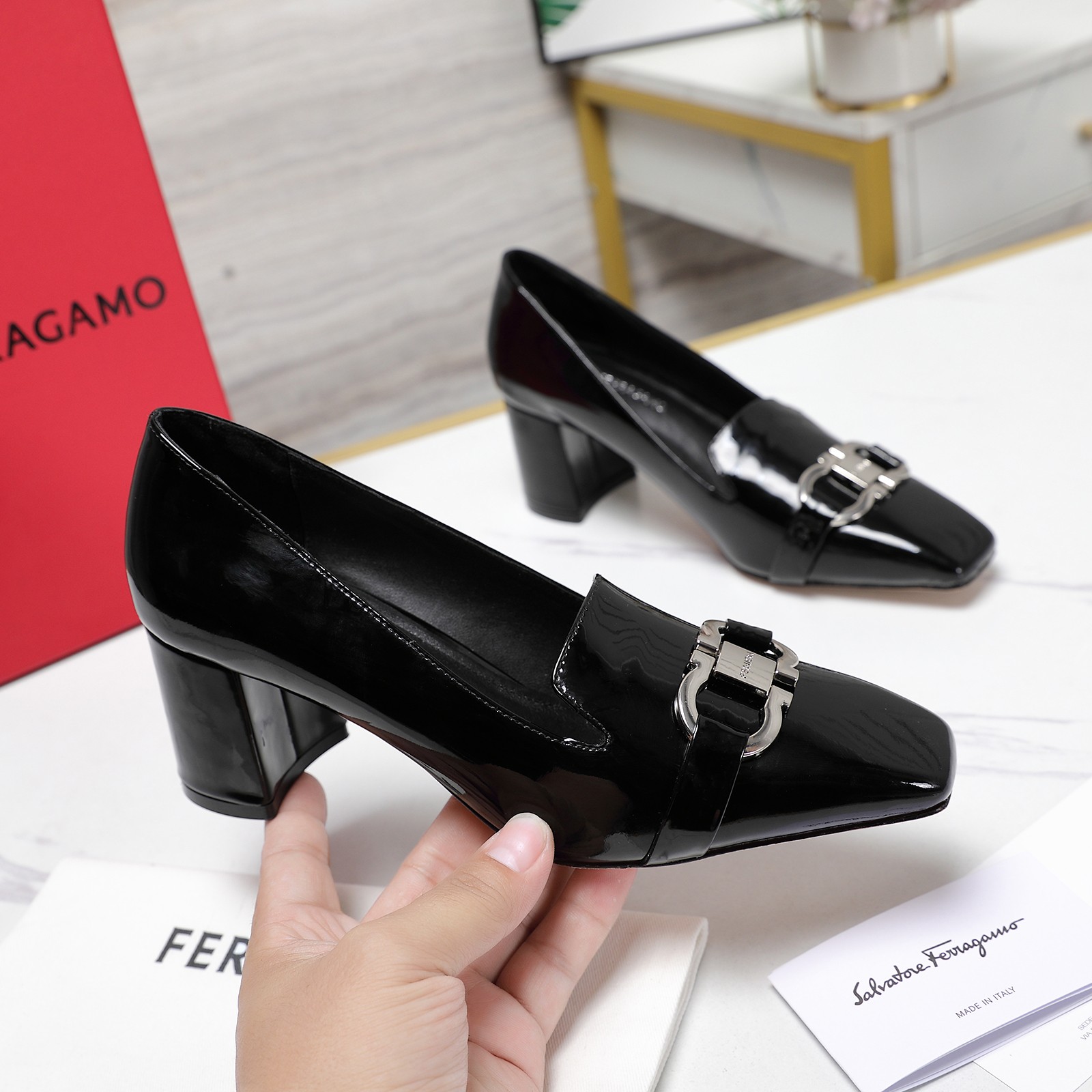 Ferragamo Black Leather Pump   6cm - FashionPlug