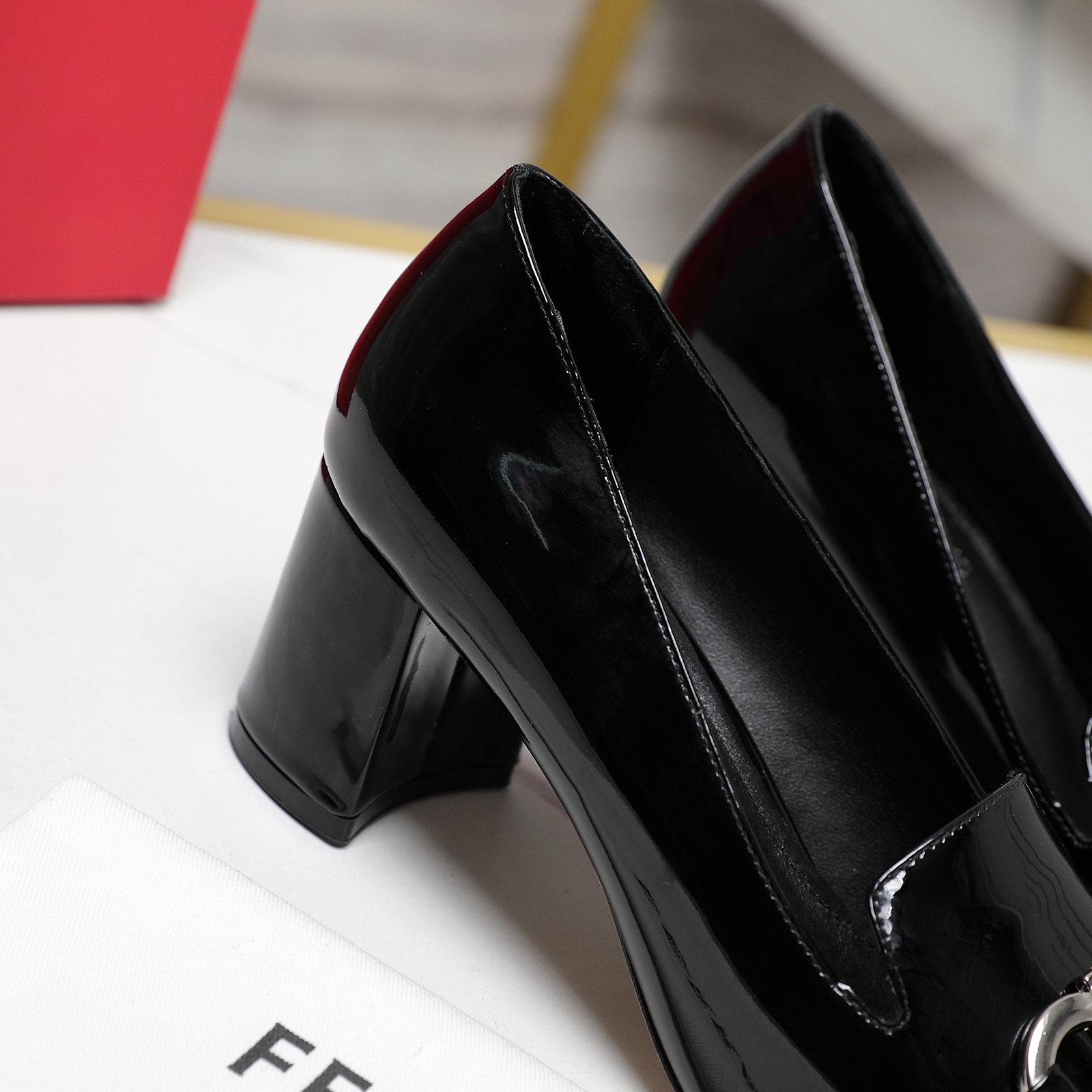 Ferragamo Black Leather Pump   6cm - FashionPlug