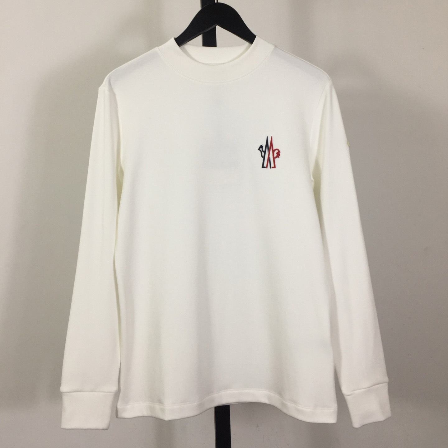Moncler Long Sleeves - FashionPlug