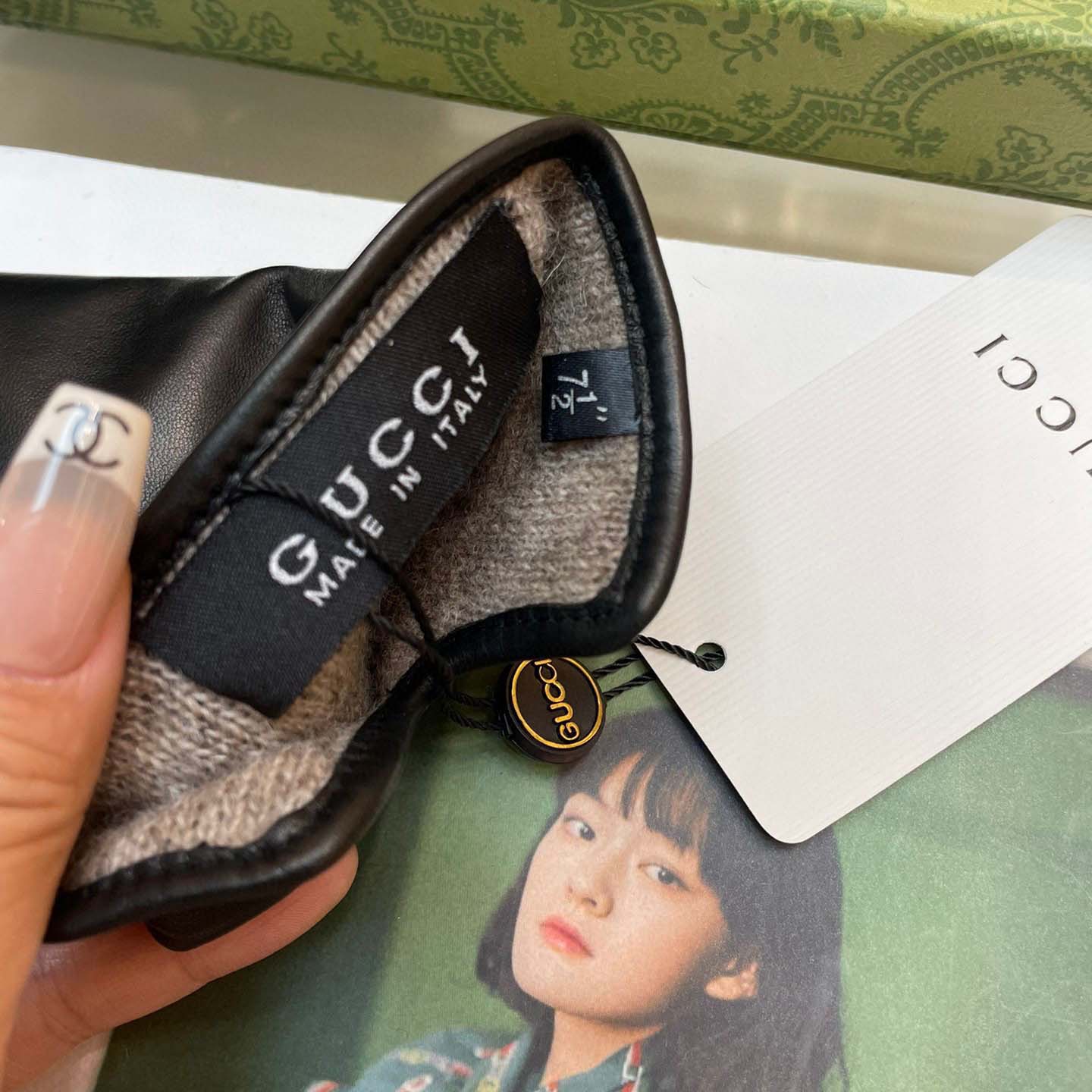 Gucci Women's Gloves  - FashionPlug