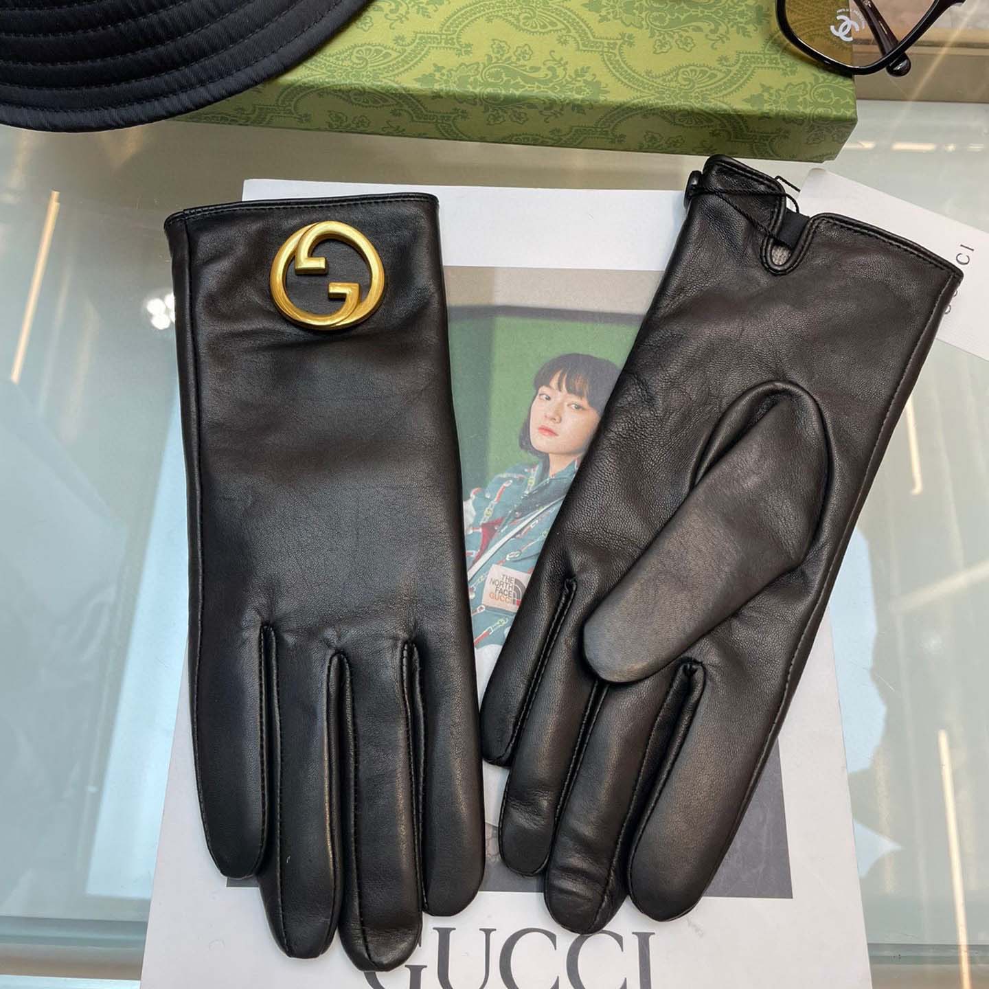 Gucci Women's Gloves  - FashionPlug