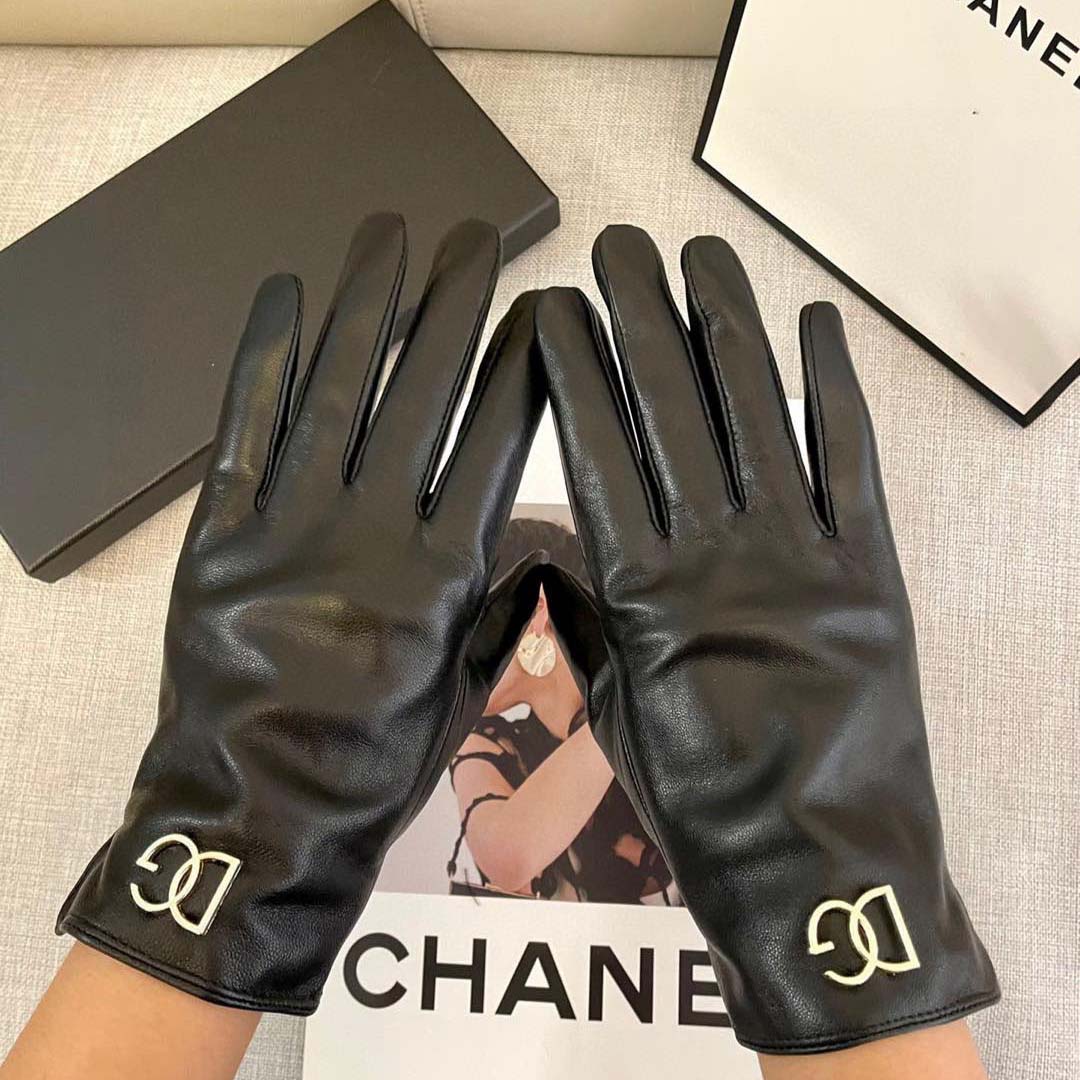 Dolce & Gabbana Women's Gloves  - FashionPlug