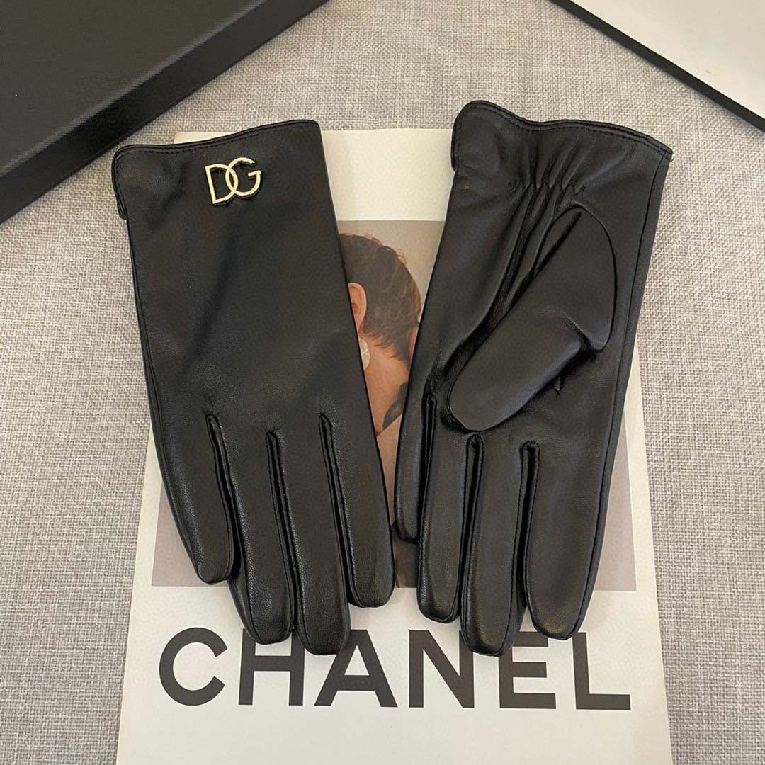 Dolce & Gabbana Women's Gloves  - FashionPlug
