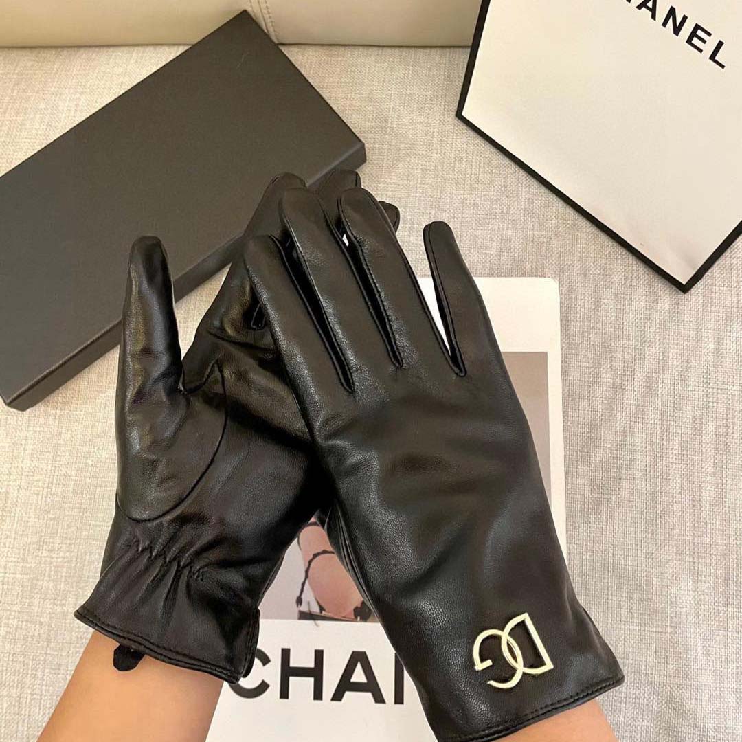 Dolce & Gabbana Women's Gloves  - FashionPlug