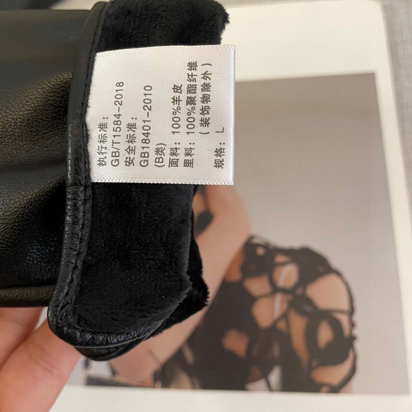 Dolce & Gabbana Women's Gloves  - FashionPlug