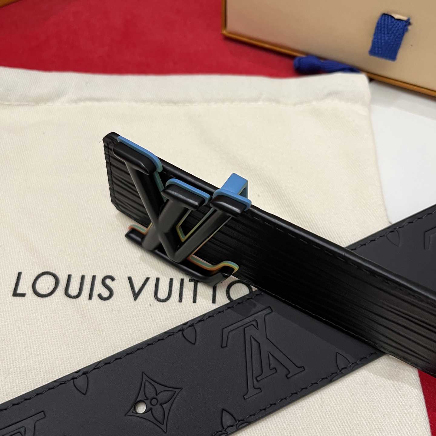 Louis Vuitton Reversible Belt  4cm - FashionPlug
