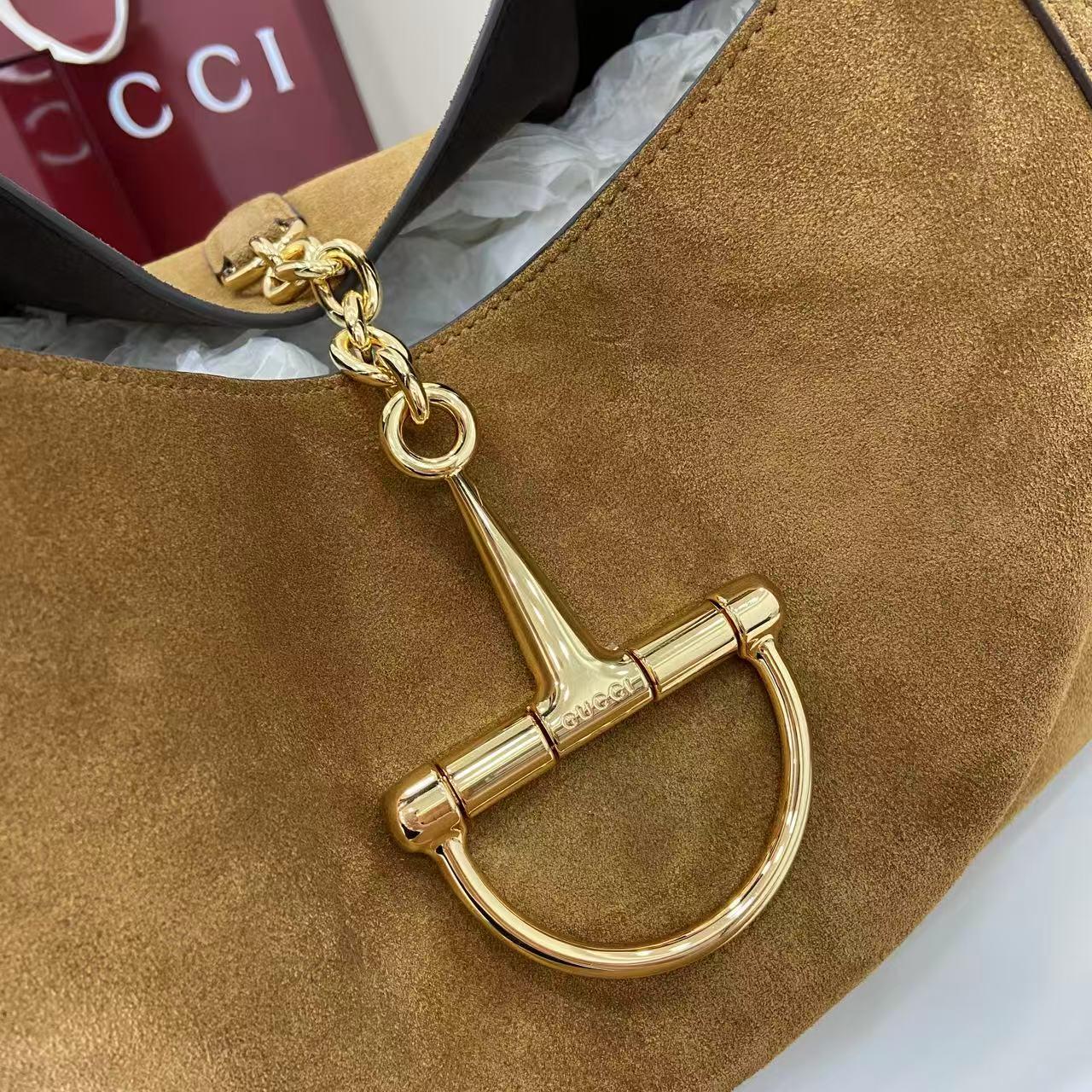 Gucci Softbit Maxi Shoulder Bag - FashionPlug