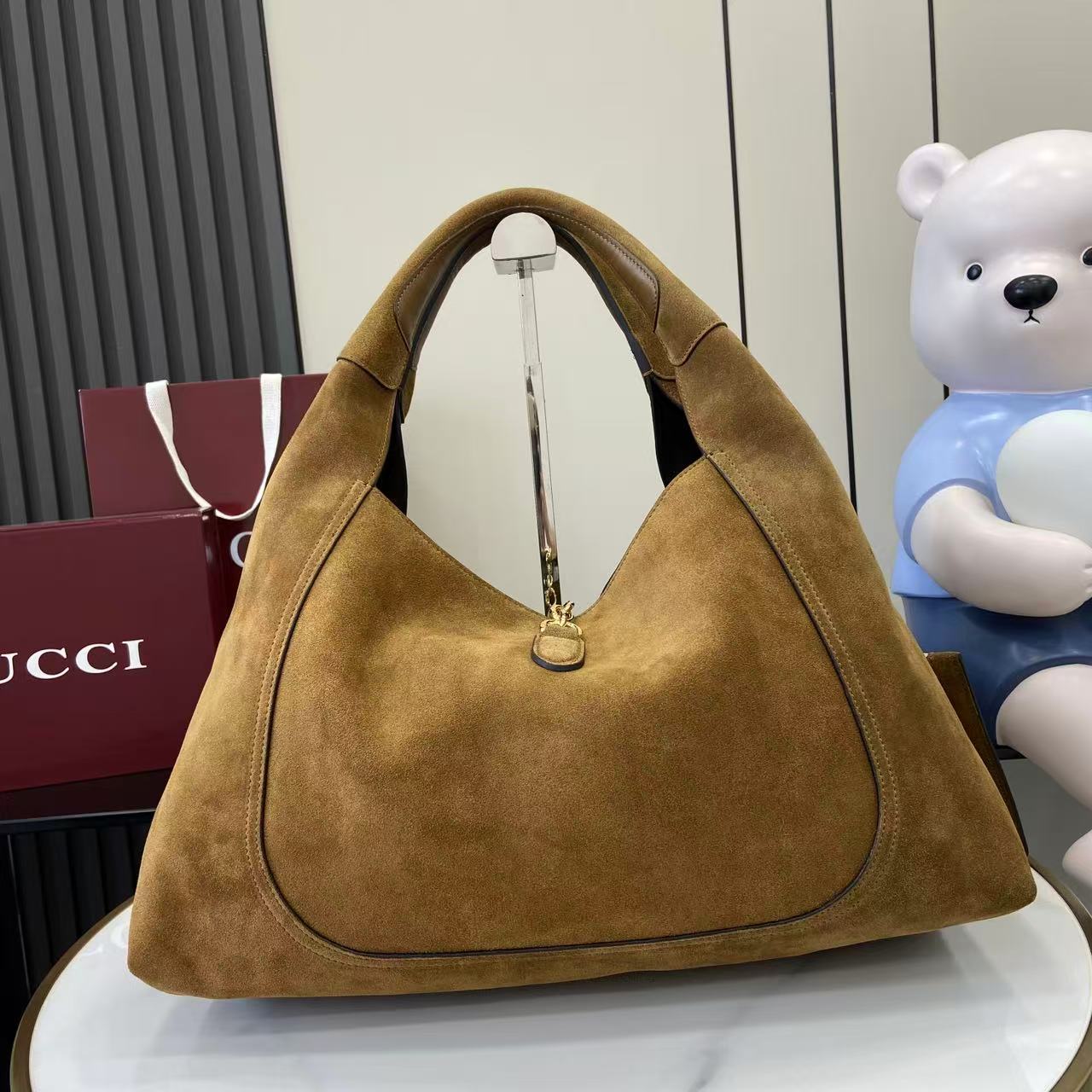 Gucci Softbit Maxi Shoulder Bag - FashionPlug