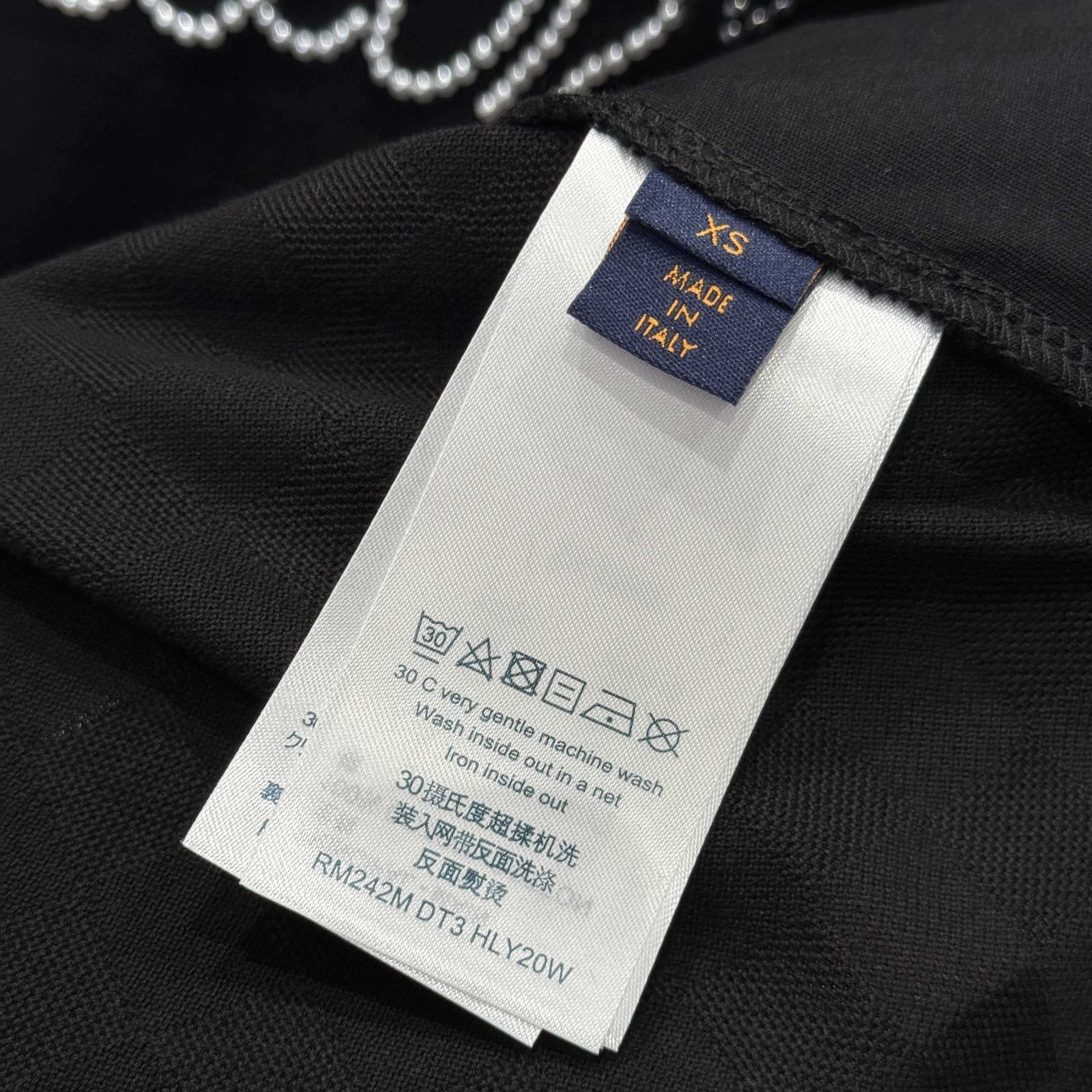 Louis Vuitton Signature Embellished T-Shirt   1AIMLZ - FashionPlug