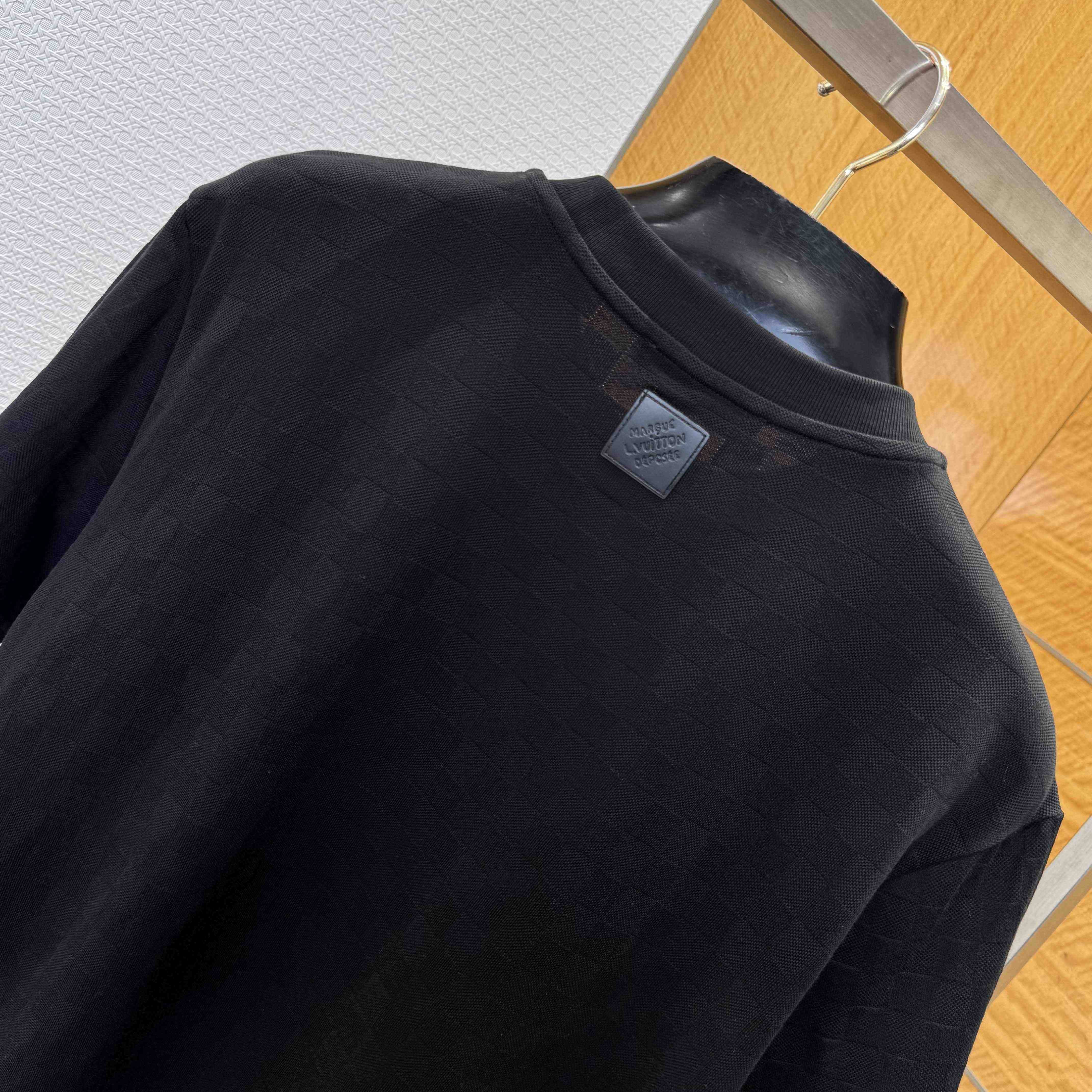 Louis Vuitton Signature Embellished T-Shirt   1AIMLZ - FashionPlug