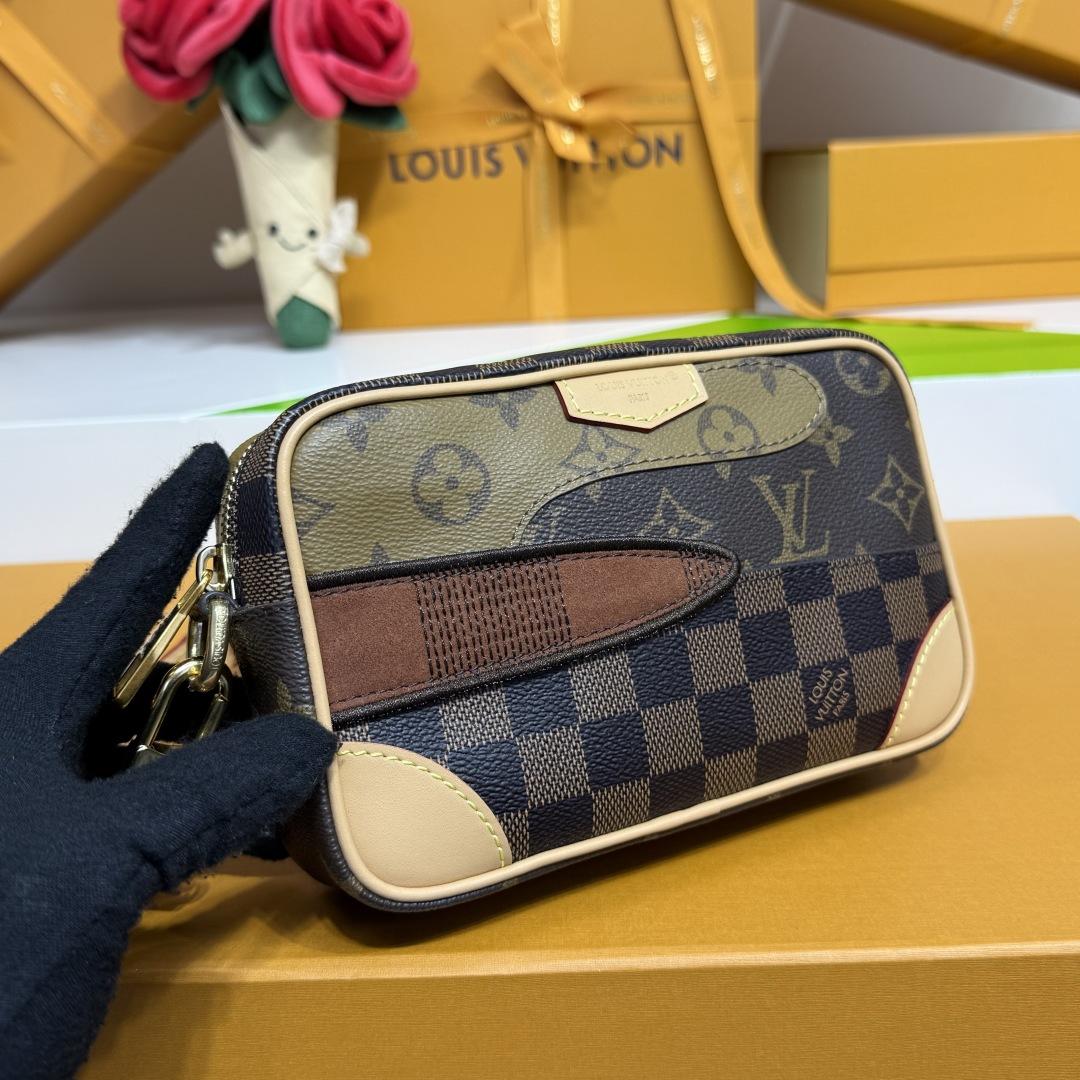 Louis Vuitton Trocadéro Wearable Wallet     M26020 - FashionPlug