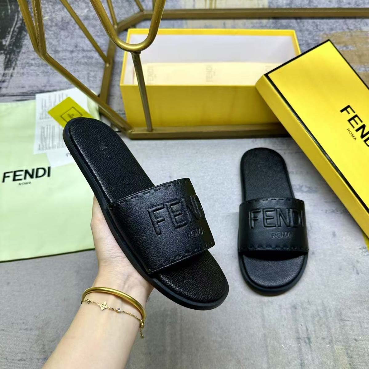 Fendi Slides - FashionPlug