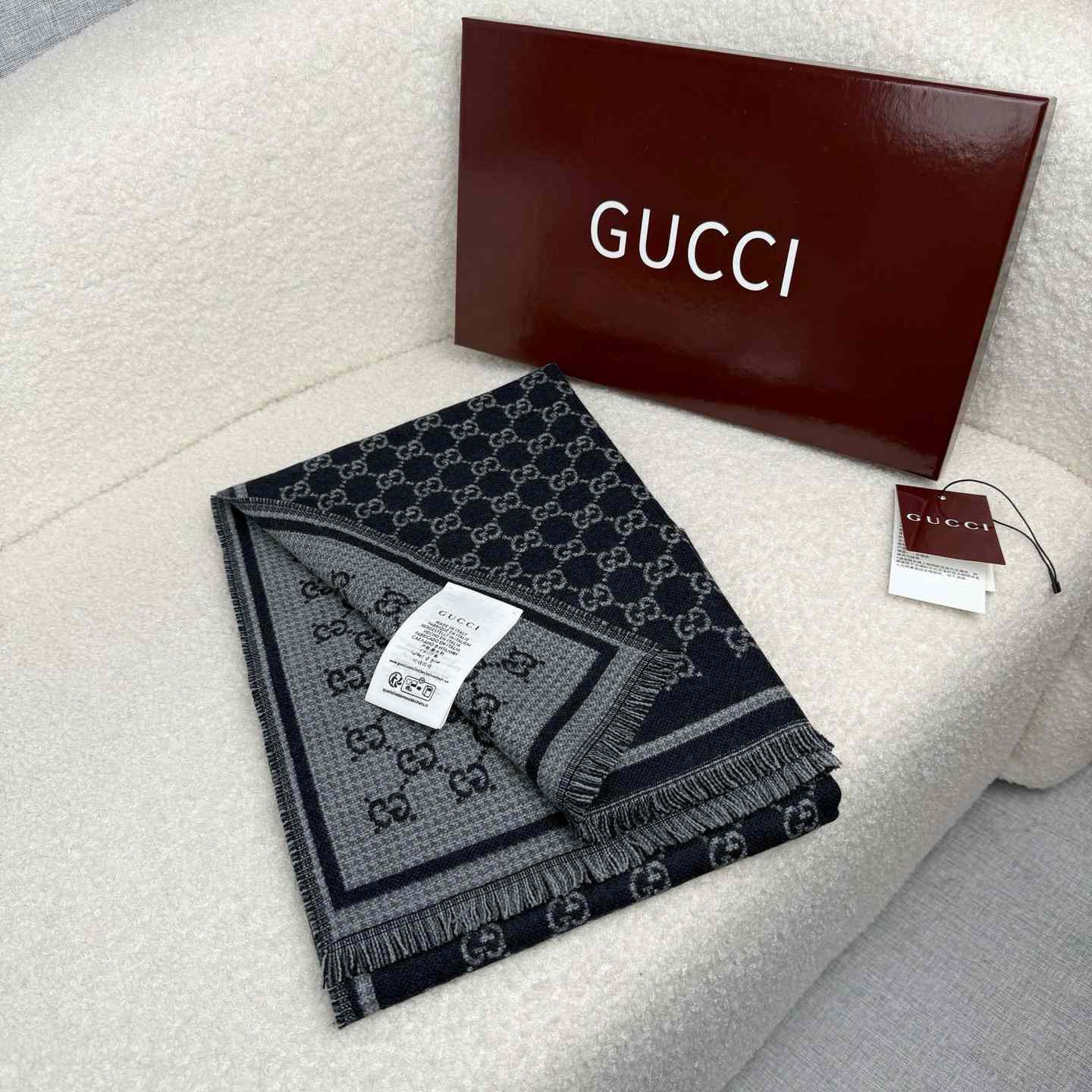 Gucci GG Wool Jacquard Scarf - FashionPlug