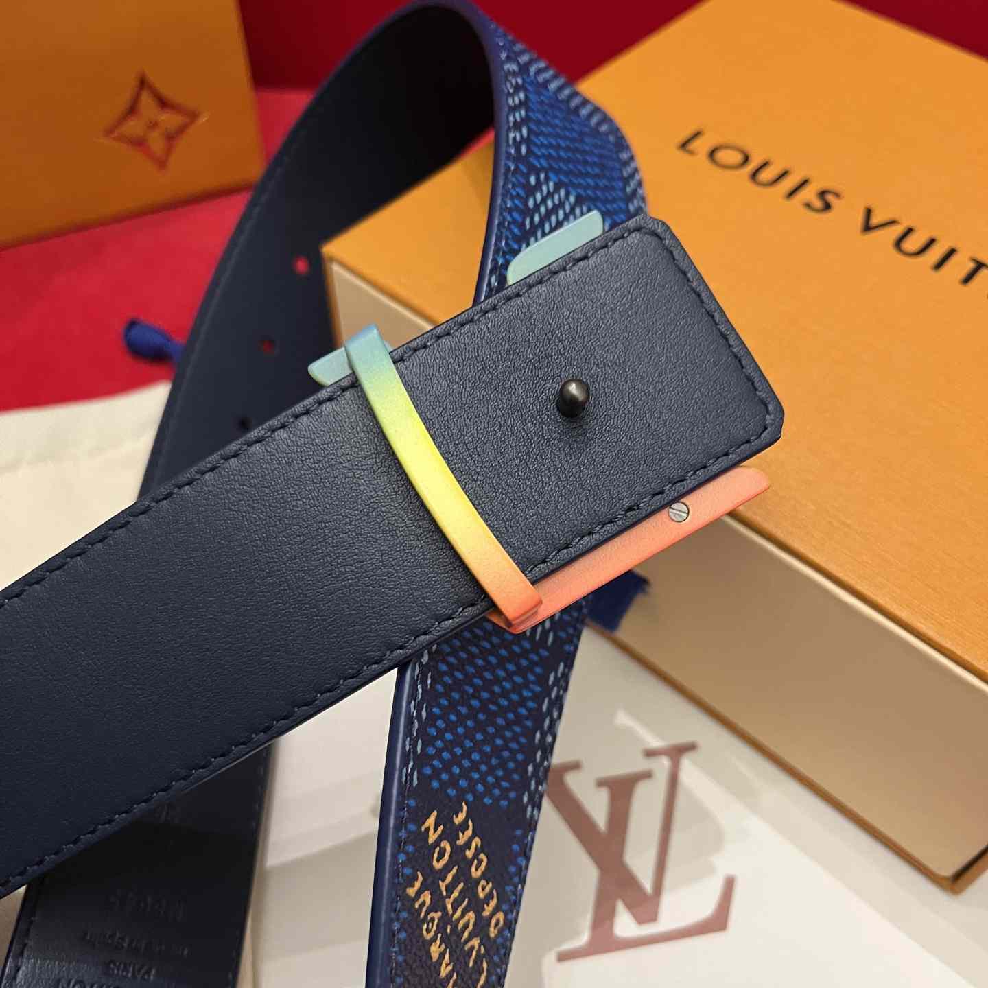 Louis Vuitton LV Initiales 40mm Reversible Belt  - FashionPlug