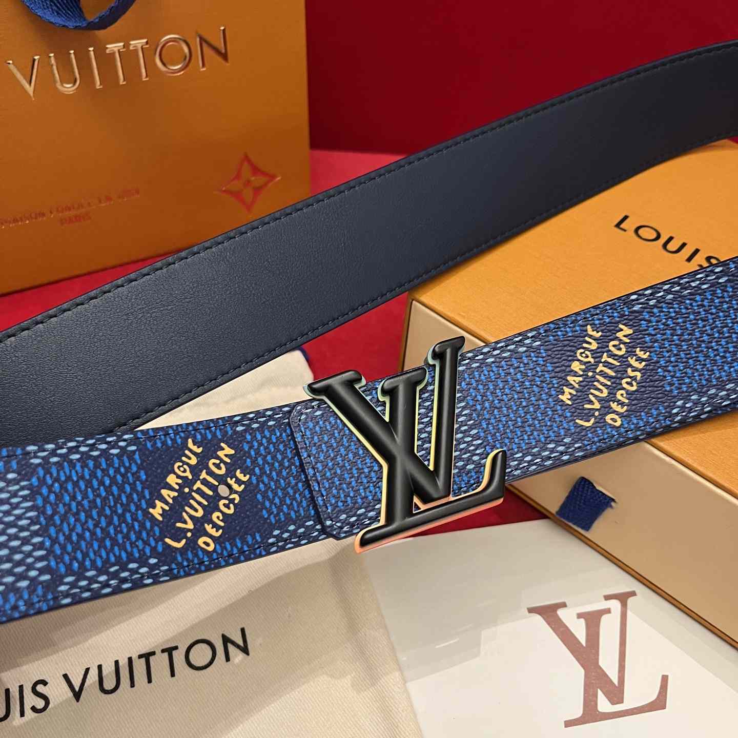 Louis Vuitton LV Initiales 40mm Reversible Belt  - FashionPlug