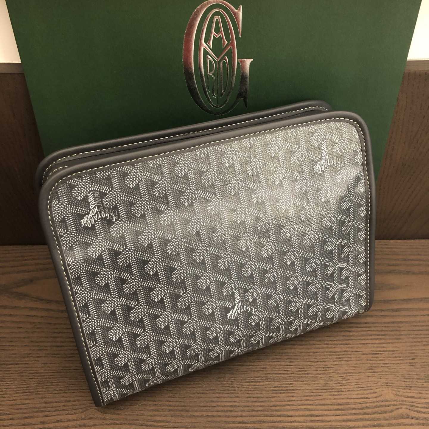 Goyard Jouvence MM Toiletry Bag - FashionPlug