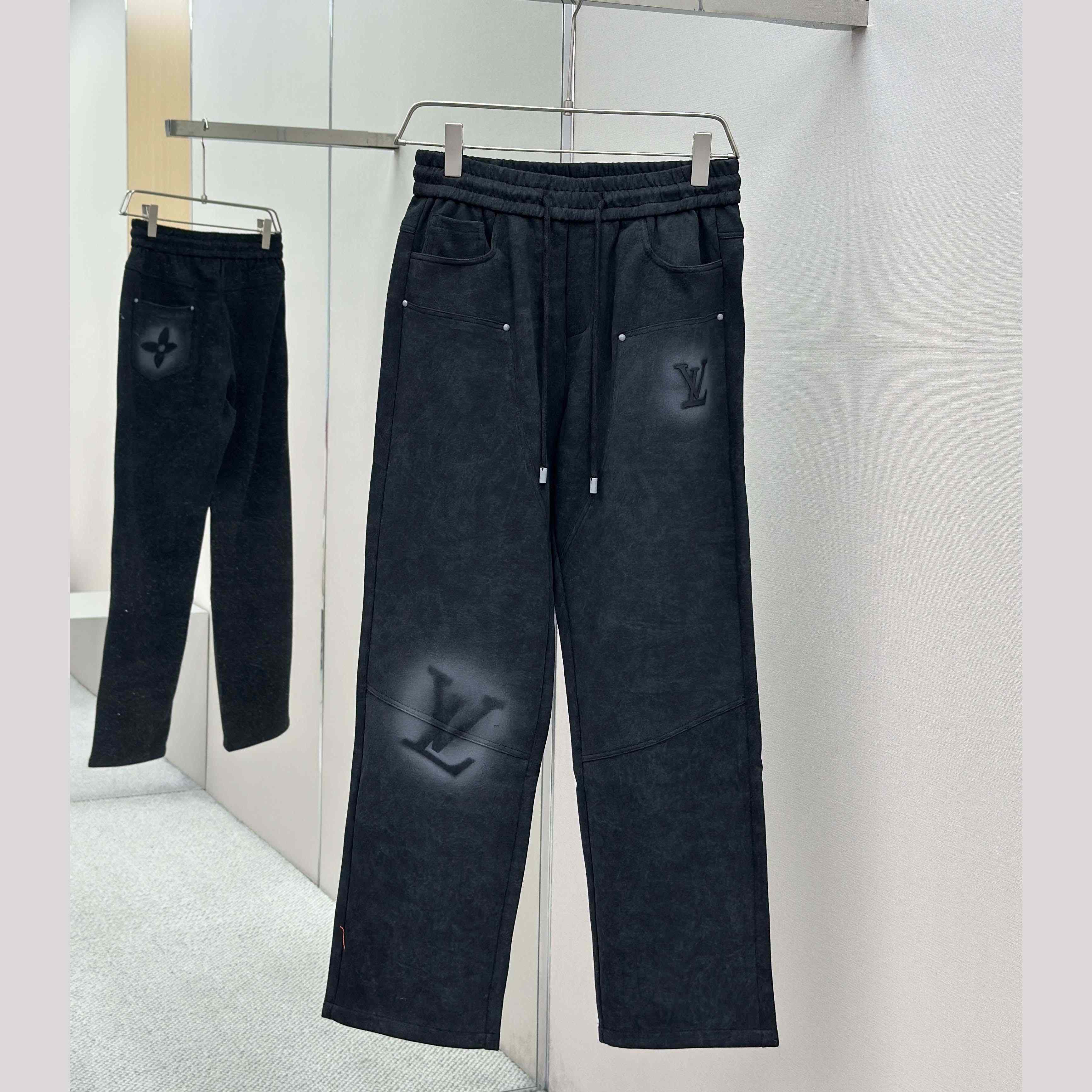 Louis Vuitton Cotton Pants - FashionPlug