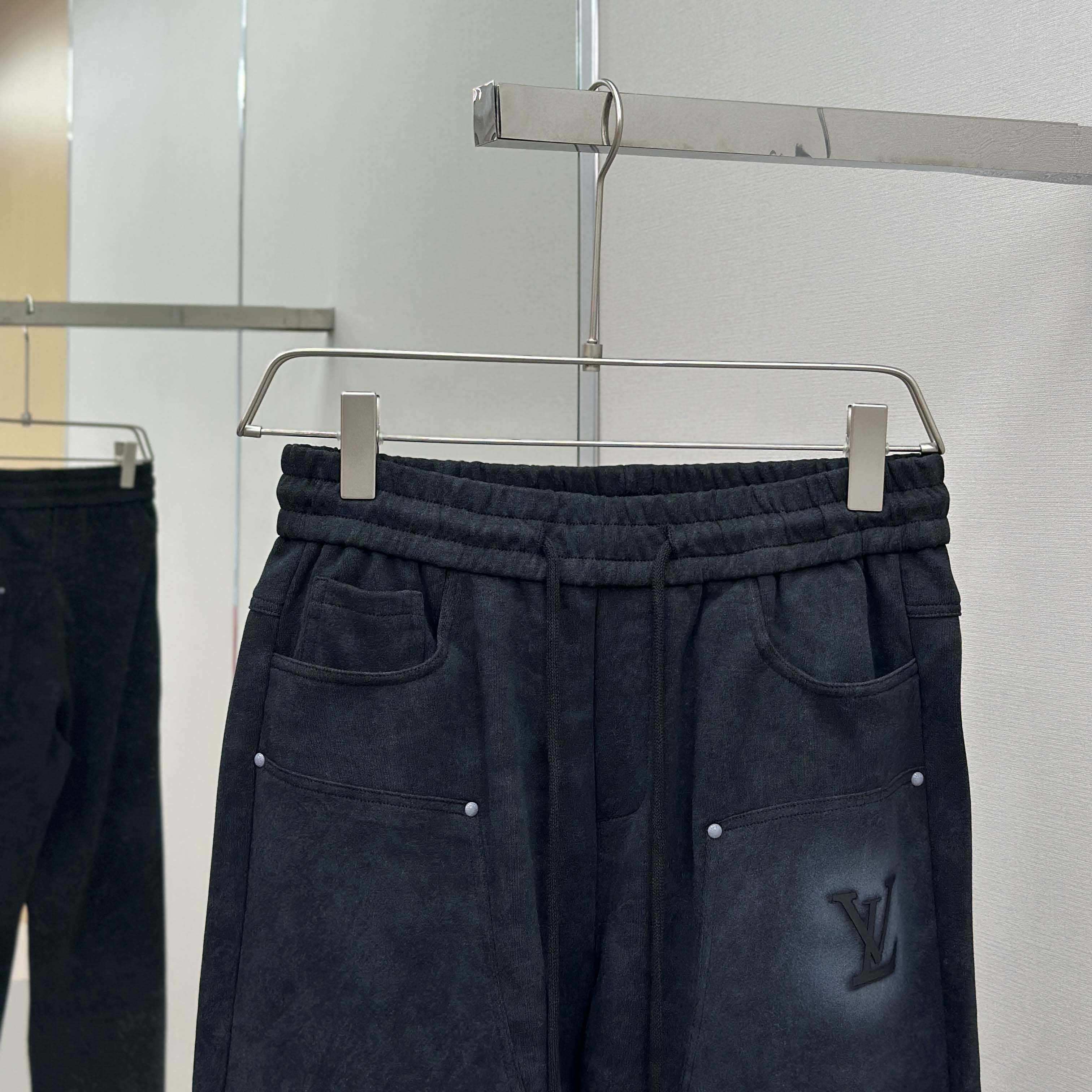 Louis Vuitton Cotton Pants - FashionPlug