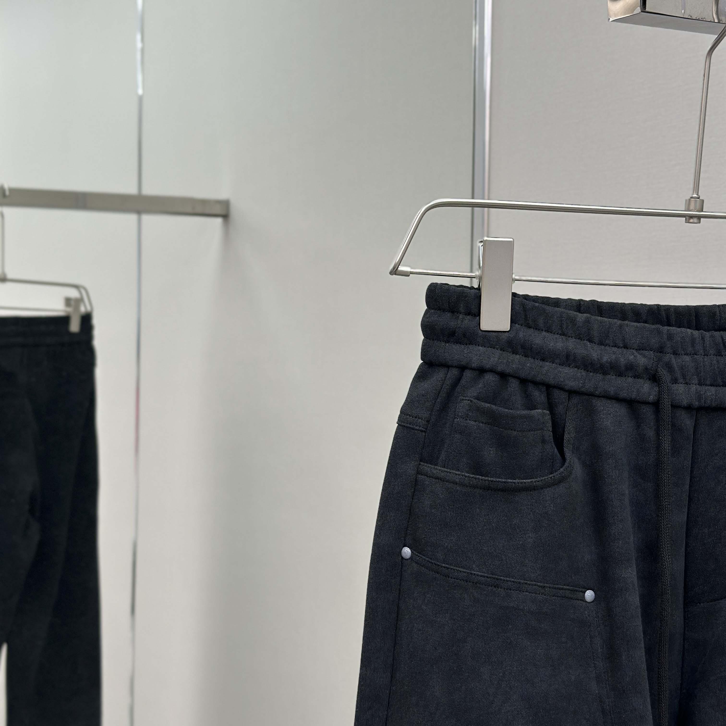 Louis Vuitton Cotton Pants - FashionPlug