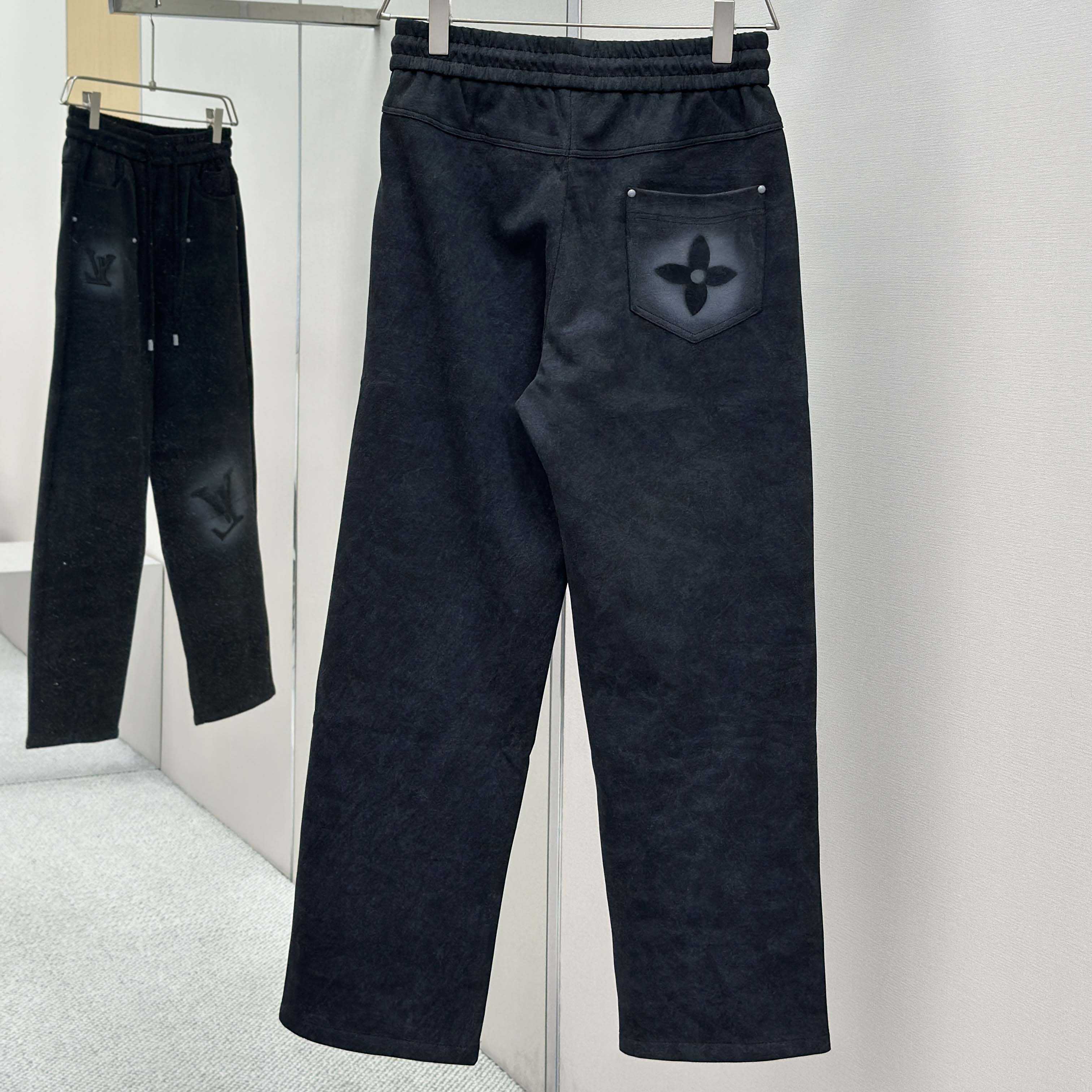 Louis Vuitton Cotton Pants - FashionPlug