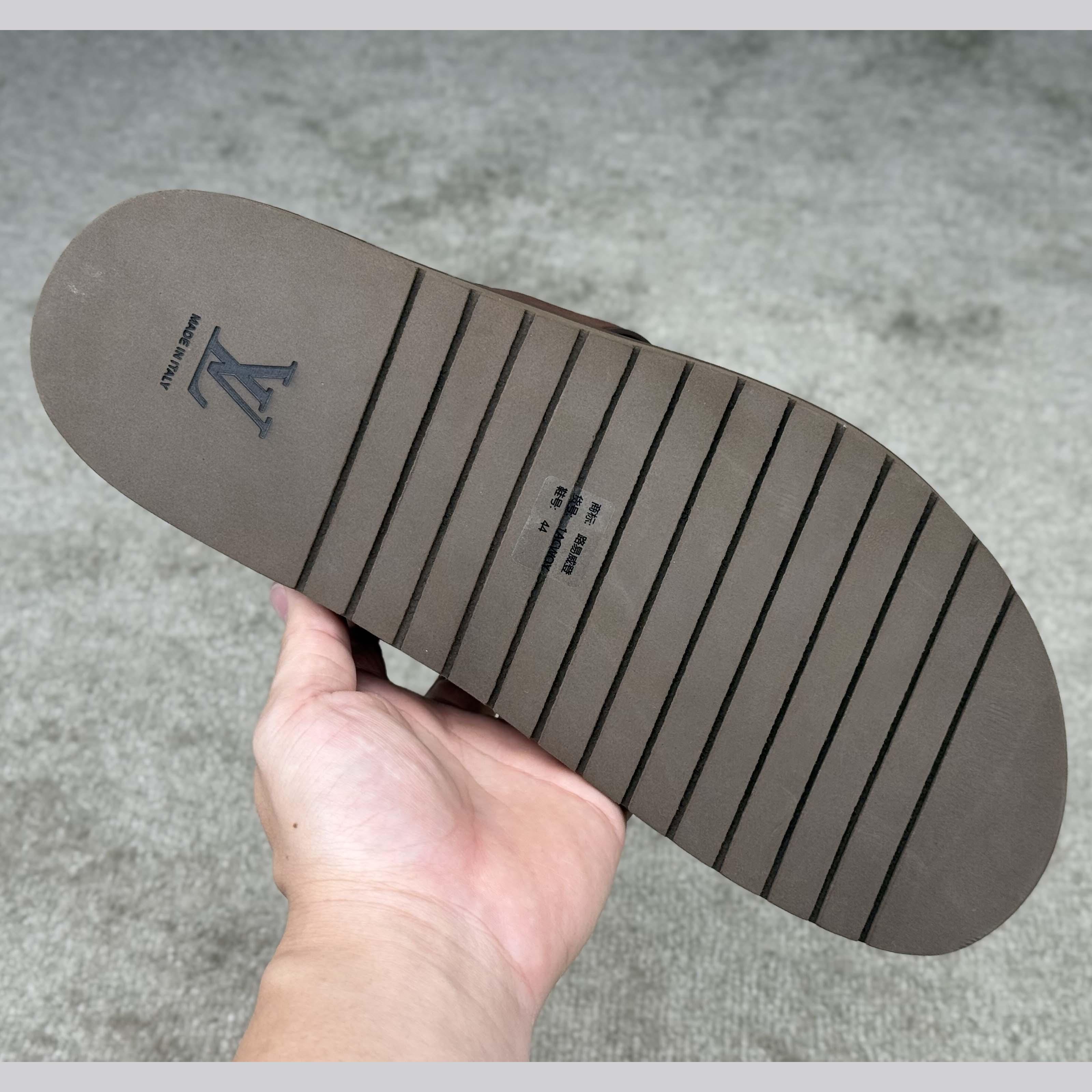 Louis Vuitton LV Oasis Mule    - FashionPlug