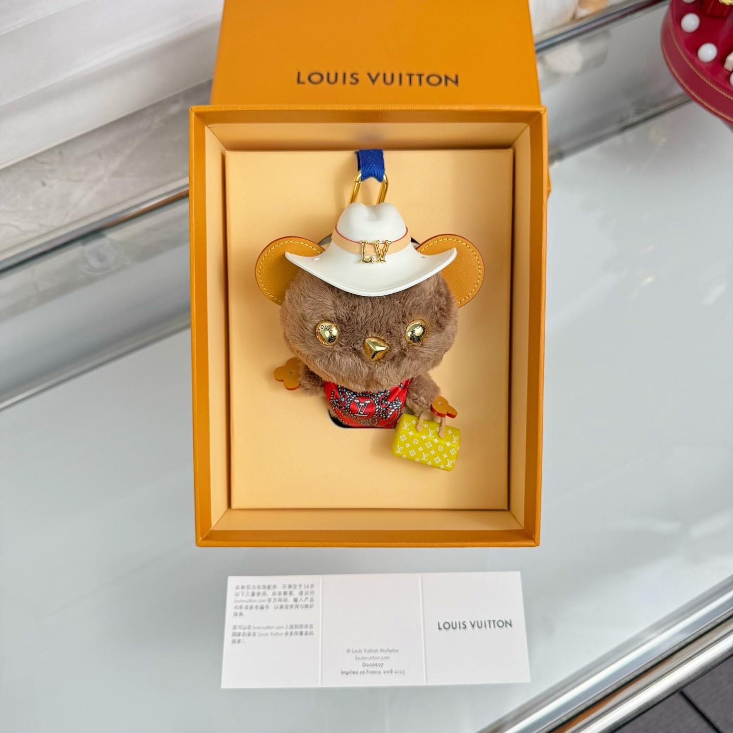 Louis Vuitton LV Louis Bear Bag Charm   M03176 - FashionPlug