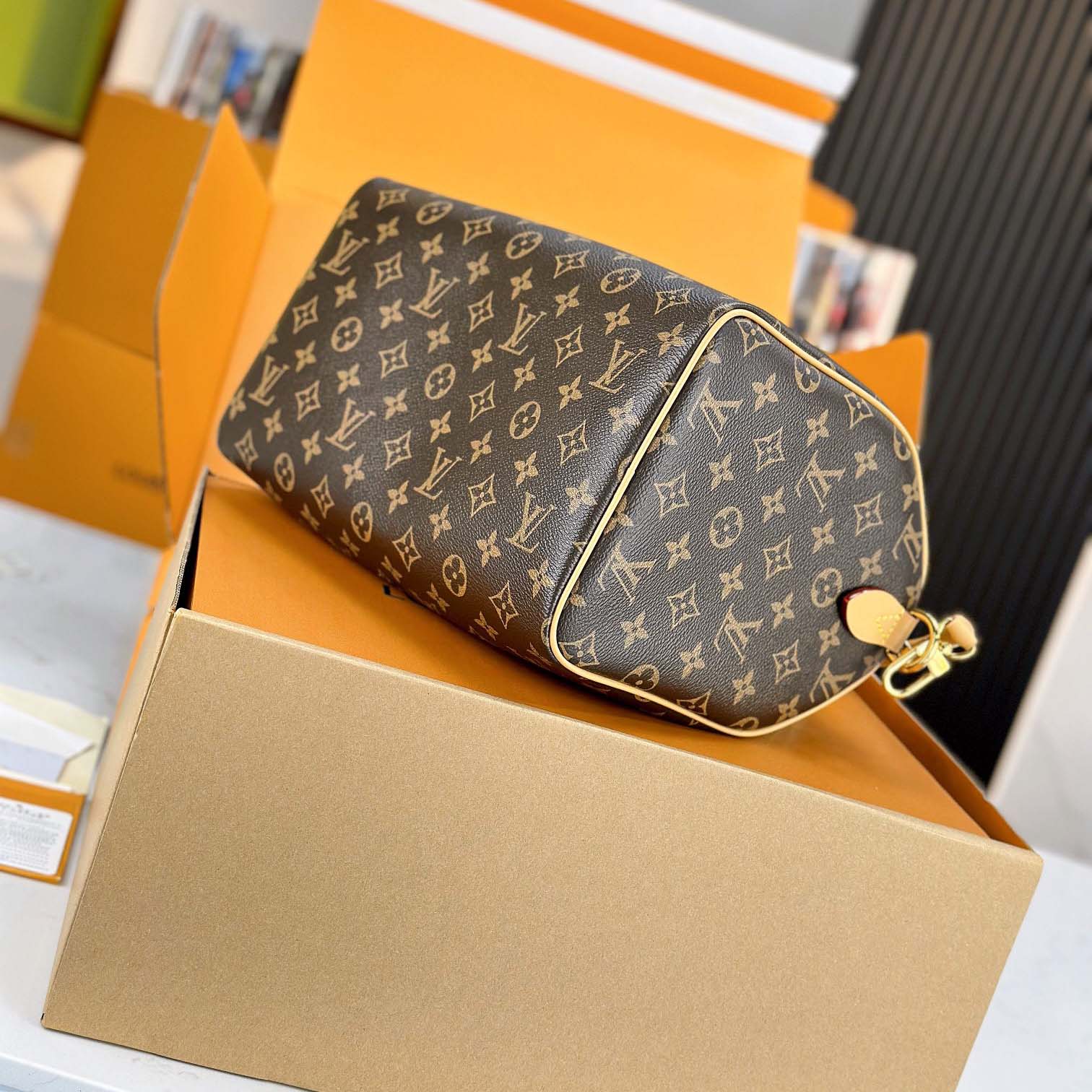Louis Vuitton Speedy Soft 30 Crafty   M11945 - FashionPlug