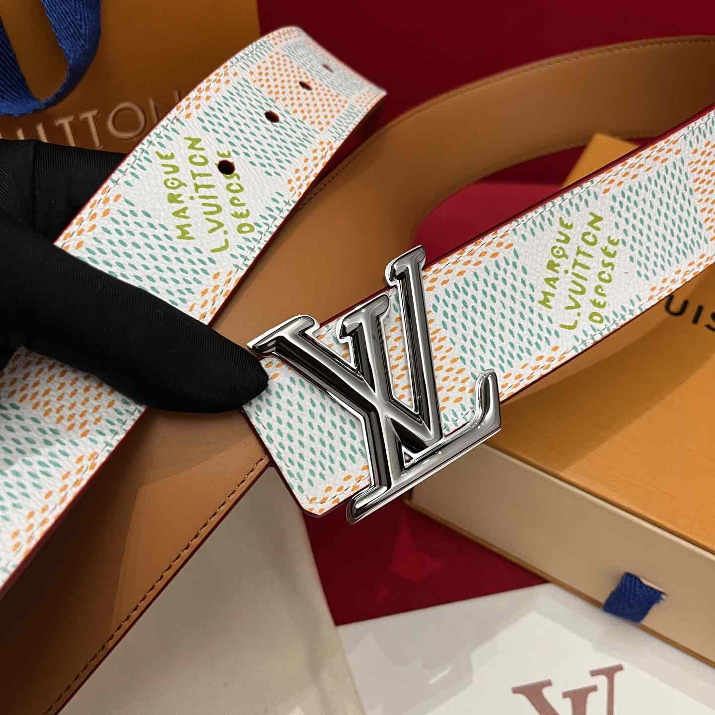 Louis Vuitton LV Initiales 40mm Reversible Belt  - FashionPlug