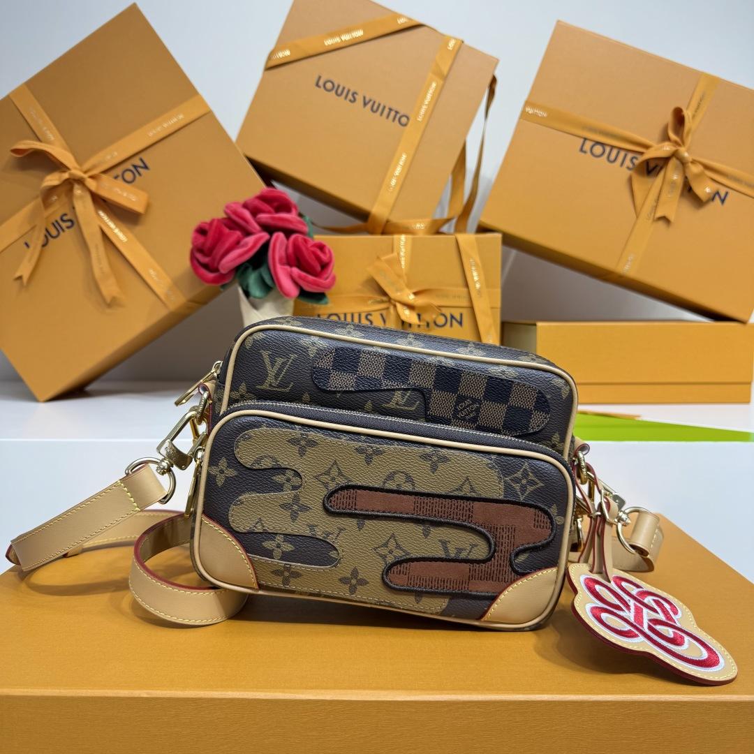Louis Vuitton Nil   M26068 - FashionPlug