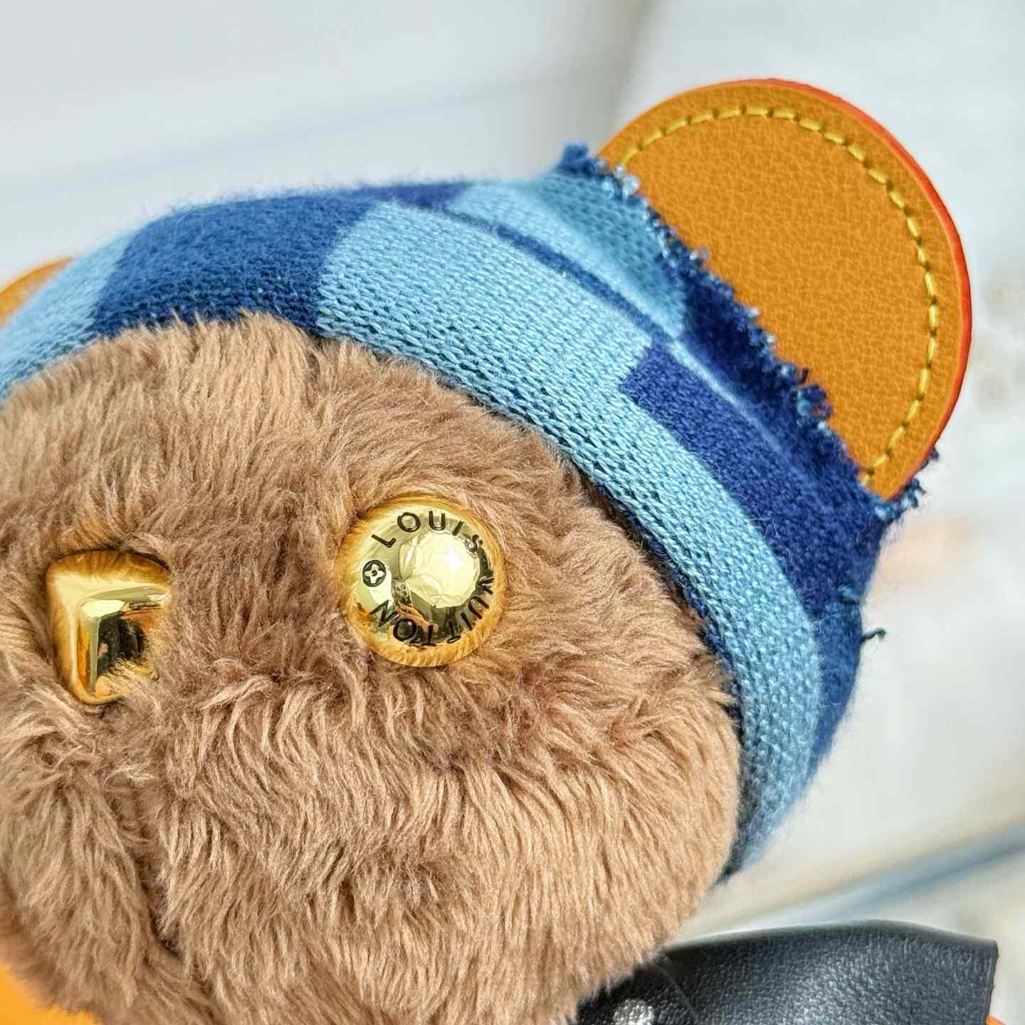 Louis Vuitton LV Louis Bear Bag Charm  M03206 - FashionPlug