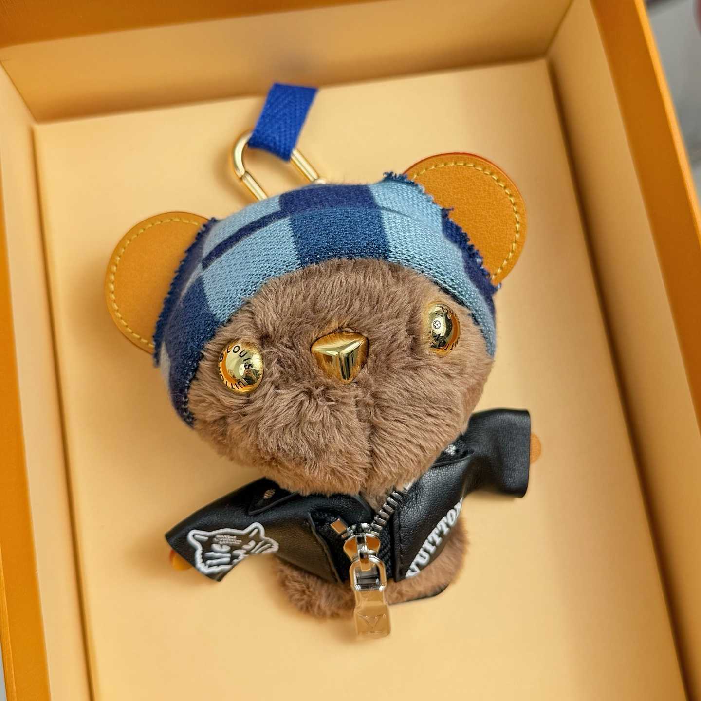 Louis Vuitton LV Louis Bear Bag Charm  M03206 - FashionPlug