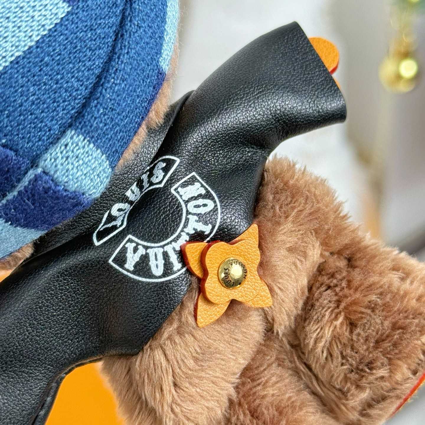 Louis Vuitton LV Louis Bear Bag Charm  M03206 - FashionPlug