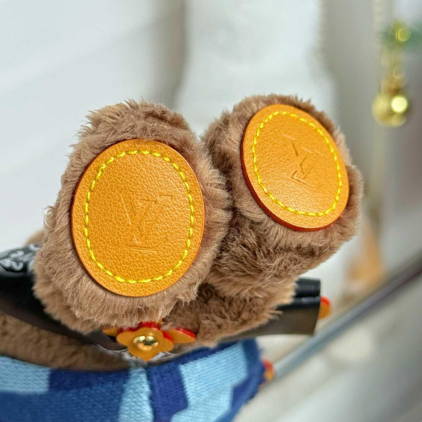 Louis Vuitton LV Louis Bear Bag Charm  M03206 - FashionPlug