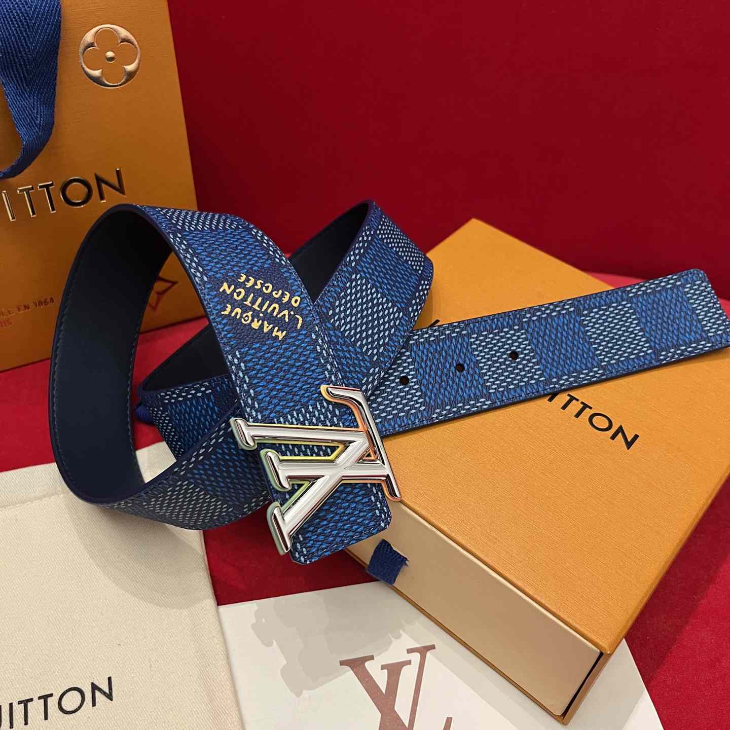 Louis Vuitton LV Initiales 40mm Reversible Belt  - FashionPlug