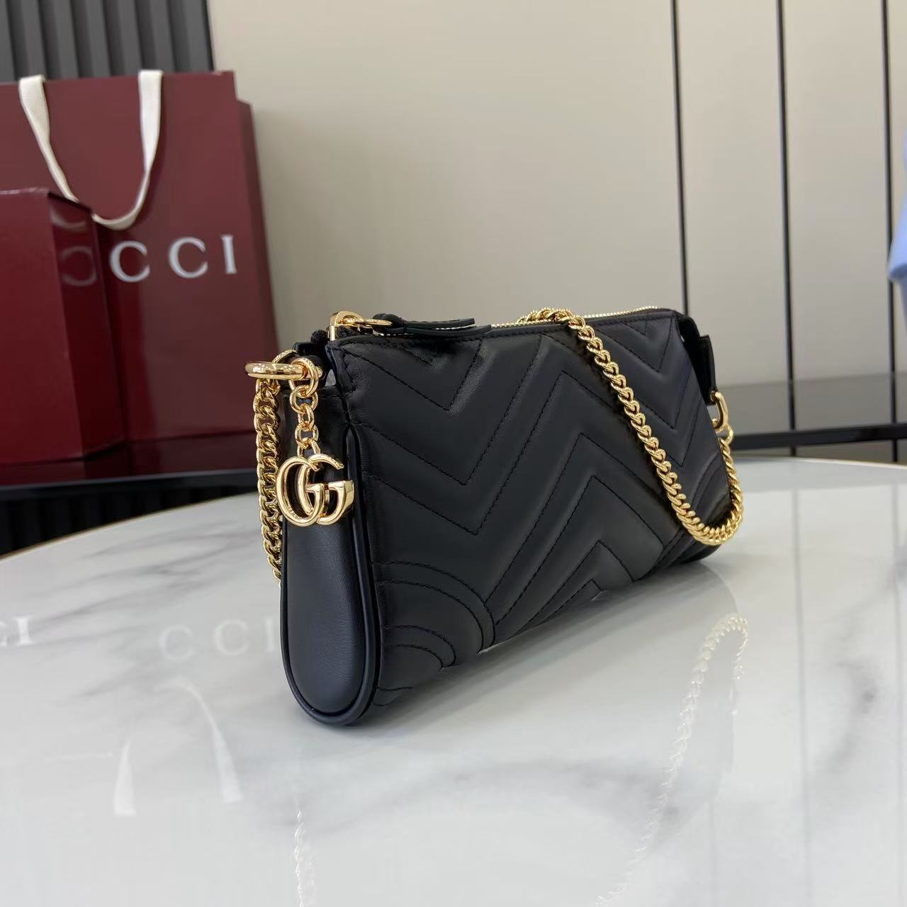 Gucci GG Marmont Small Shoulder Bag - FashionPlug
