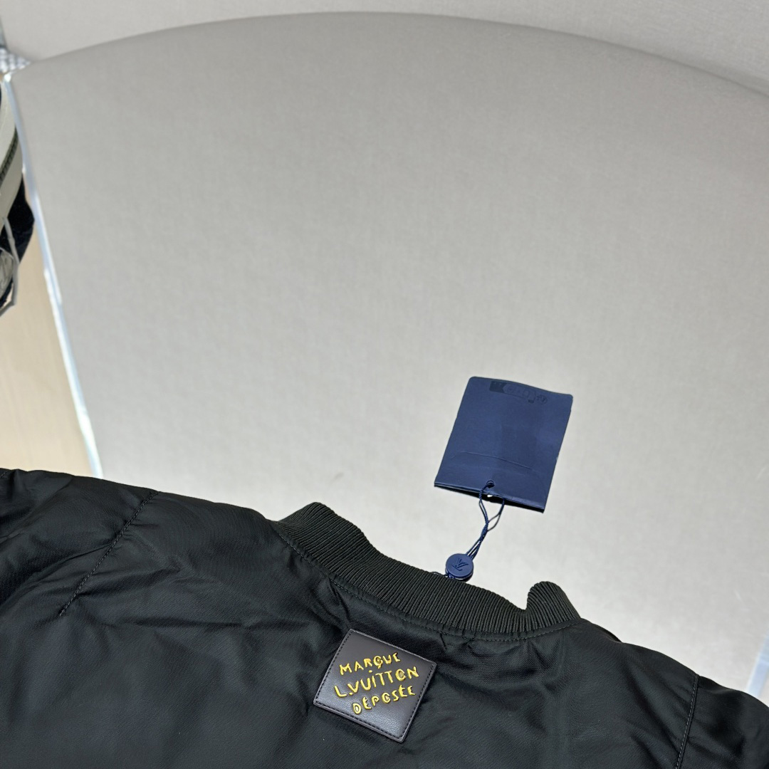 Louis Vuitton Cropped Bomber   1AIMS2 - FashionPlug