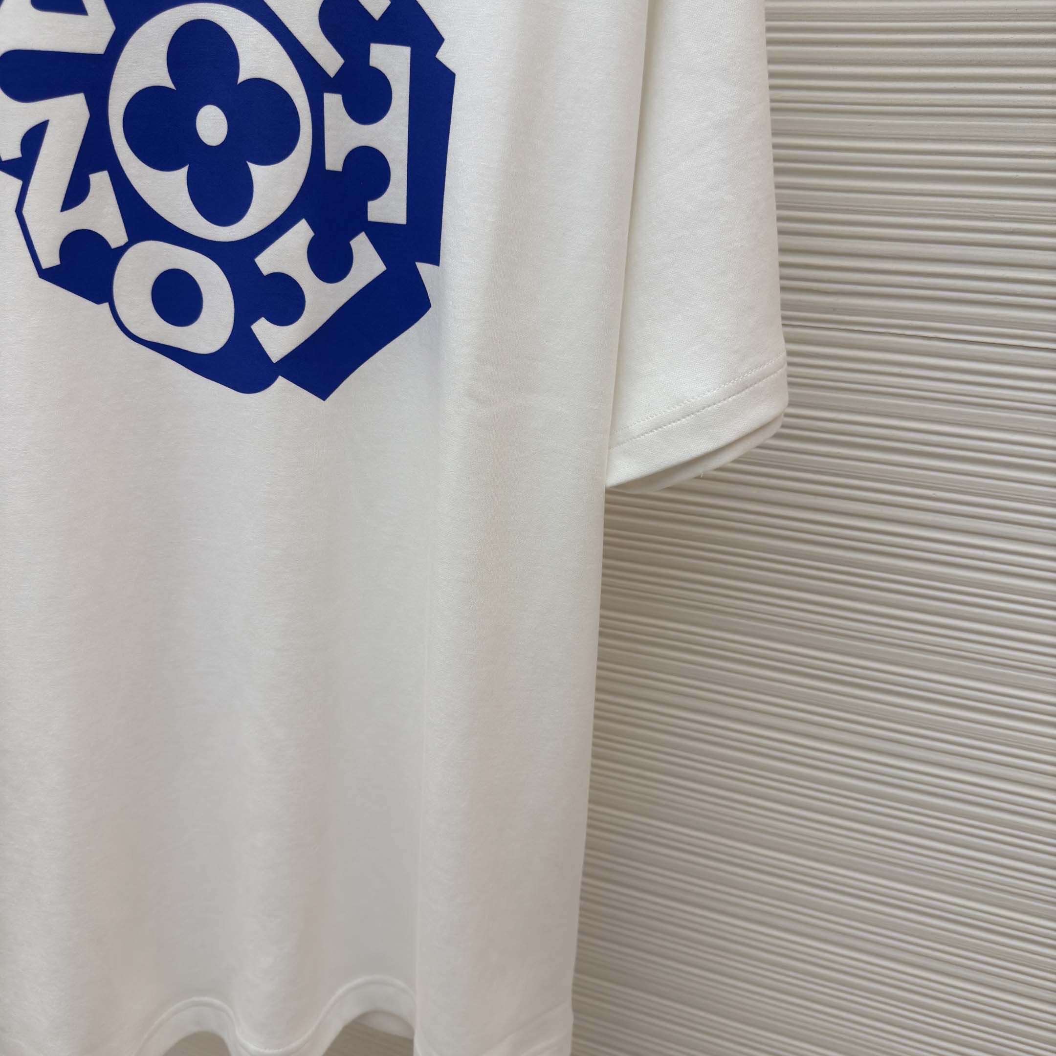 Louis Vuitton Printed Signature T-Shirt - FashionPlug