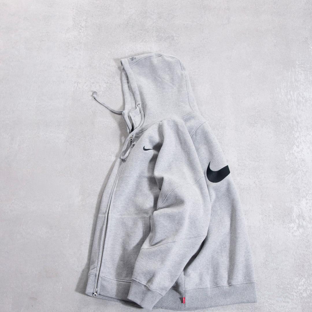 Supreme x Nike Zip Up Hooded Sweatshirt - FashionPlug