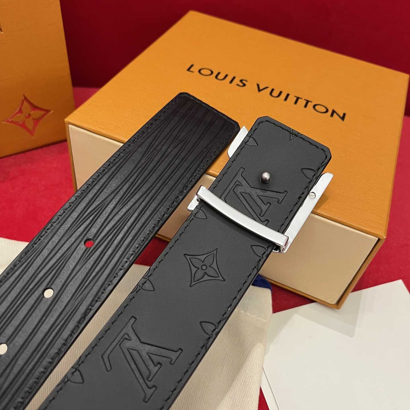 Louis Vuitton Reversible Belt  4cm - FashionPlug