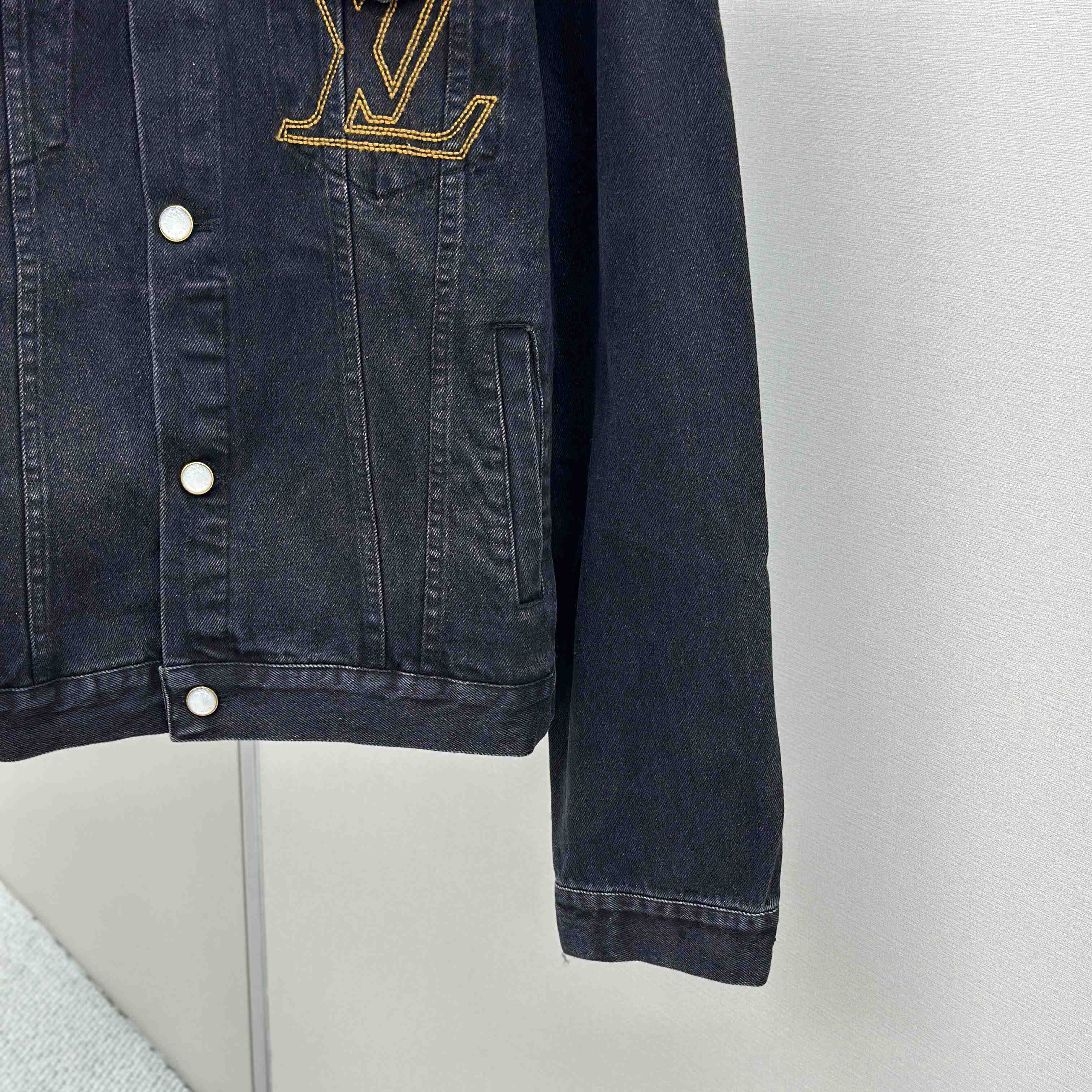 Louis Vuitton LV Denim Trucker Jacket   1AILKE - FashionPlug