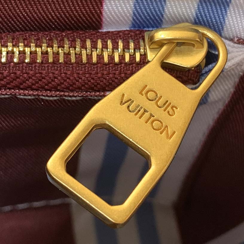 Louis Vuitton Steamer Wearable Wallet    M14686 - FashionPlug
