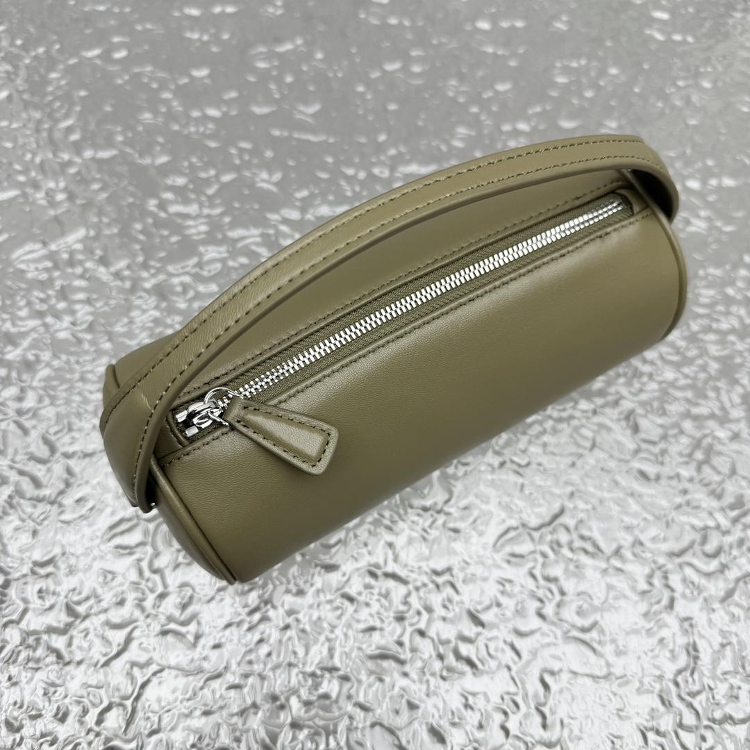The Row Round 90's Bag In Leather - FashionPlug