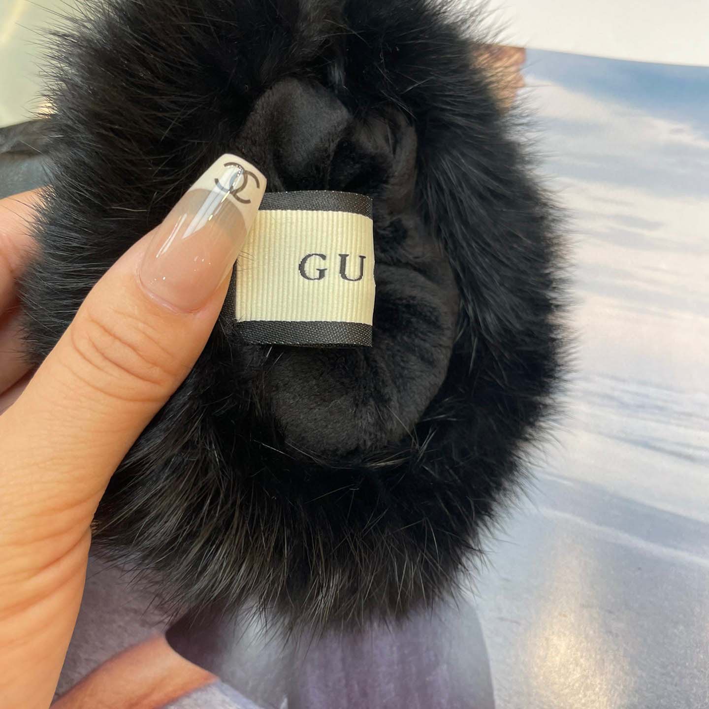 Gucci Women's Gloves - FashionPlug