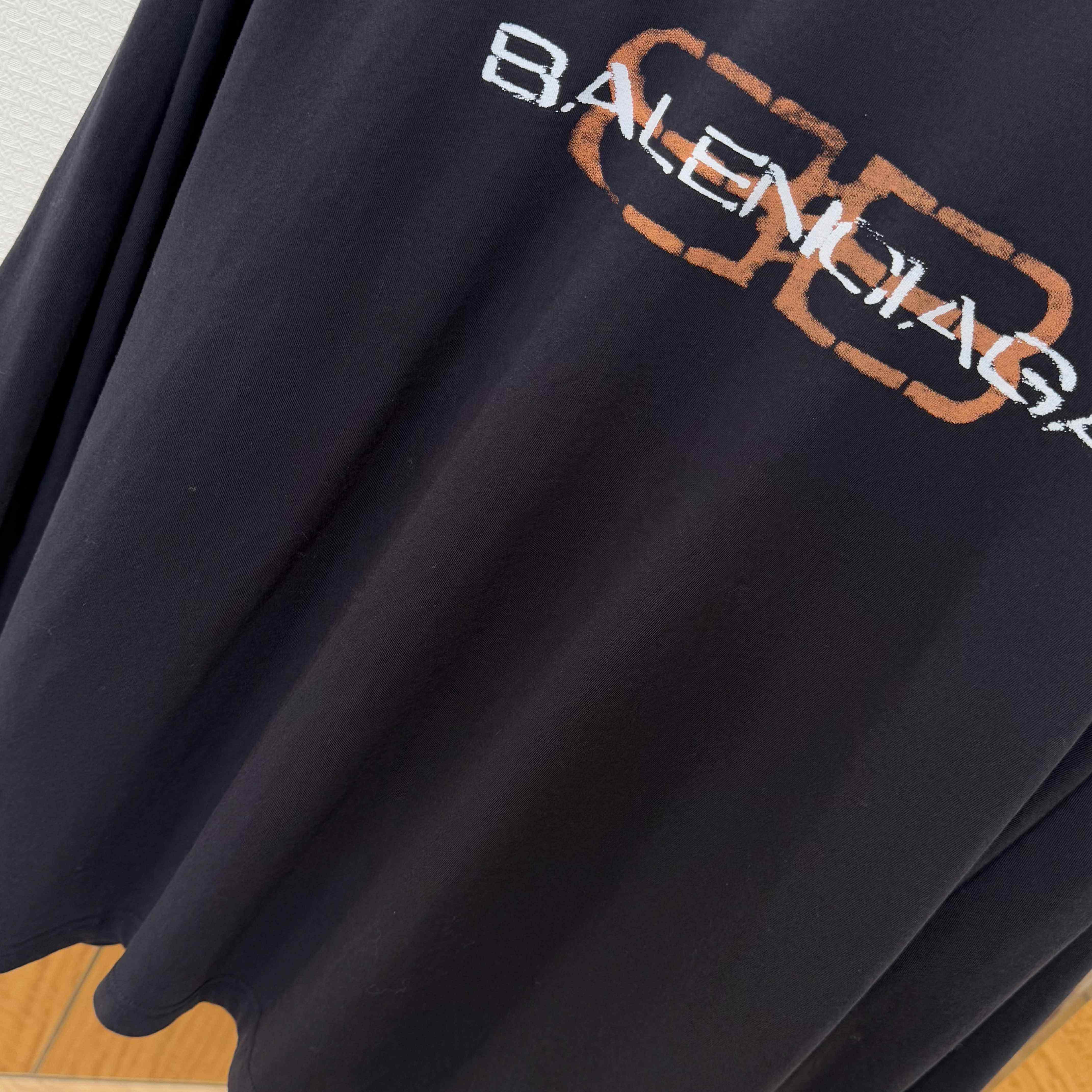 Balenciaga BB Icon Stencil Long Sleeve T-Shirt Large Fit in Black Faded  - FashionPlug