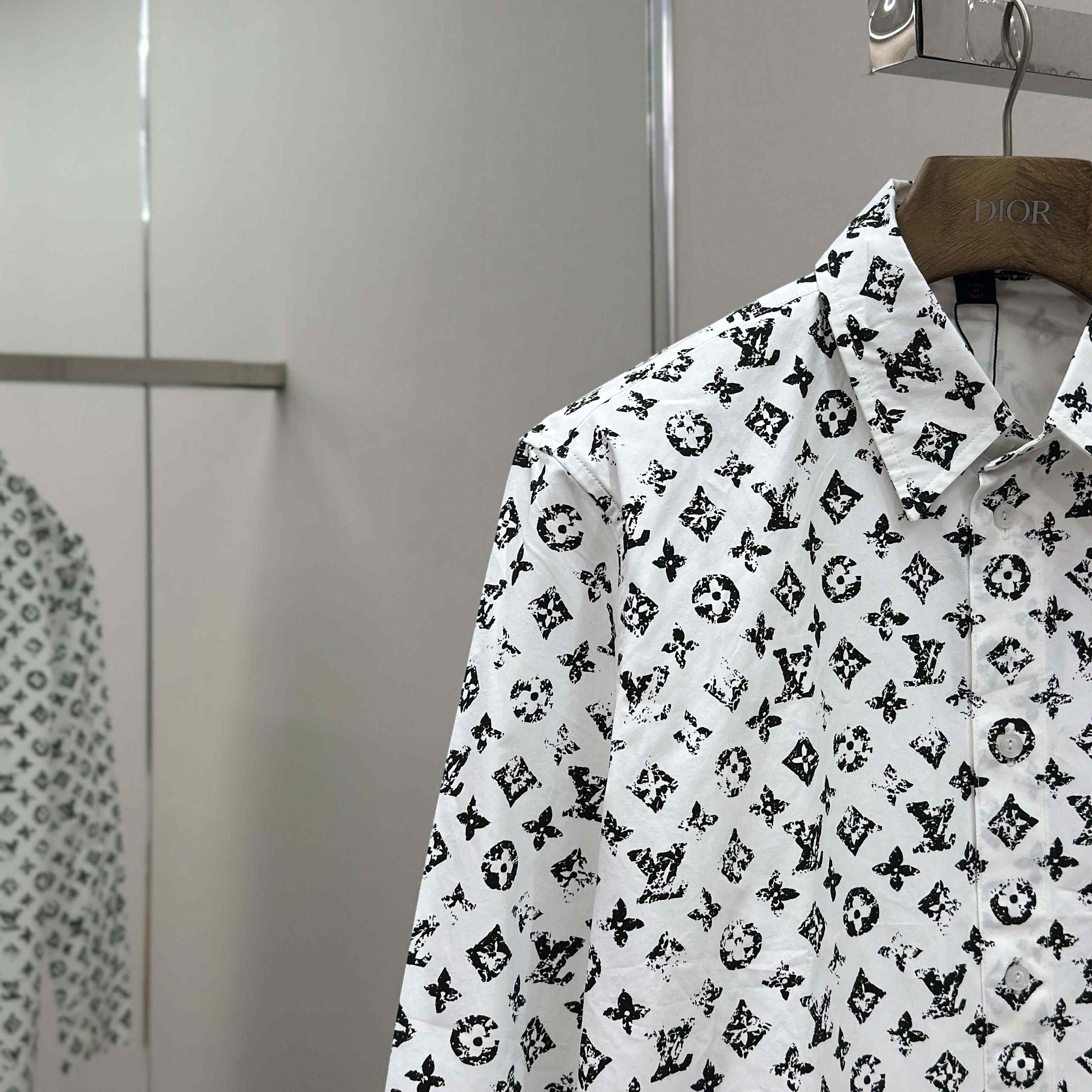 Louis Vuitton Monogram Fil Coupé Shirt   1AHX52 - FashionPlug