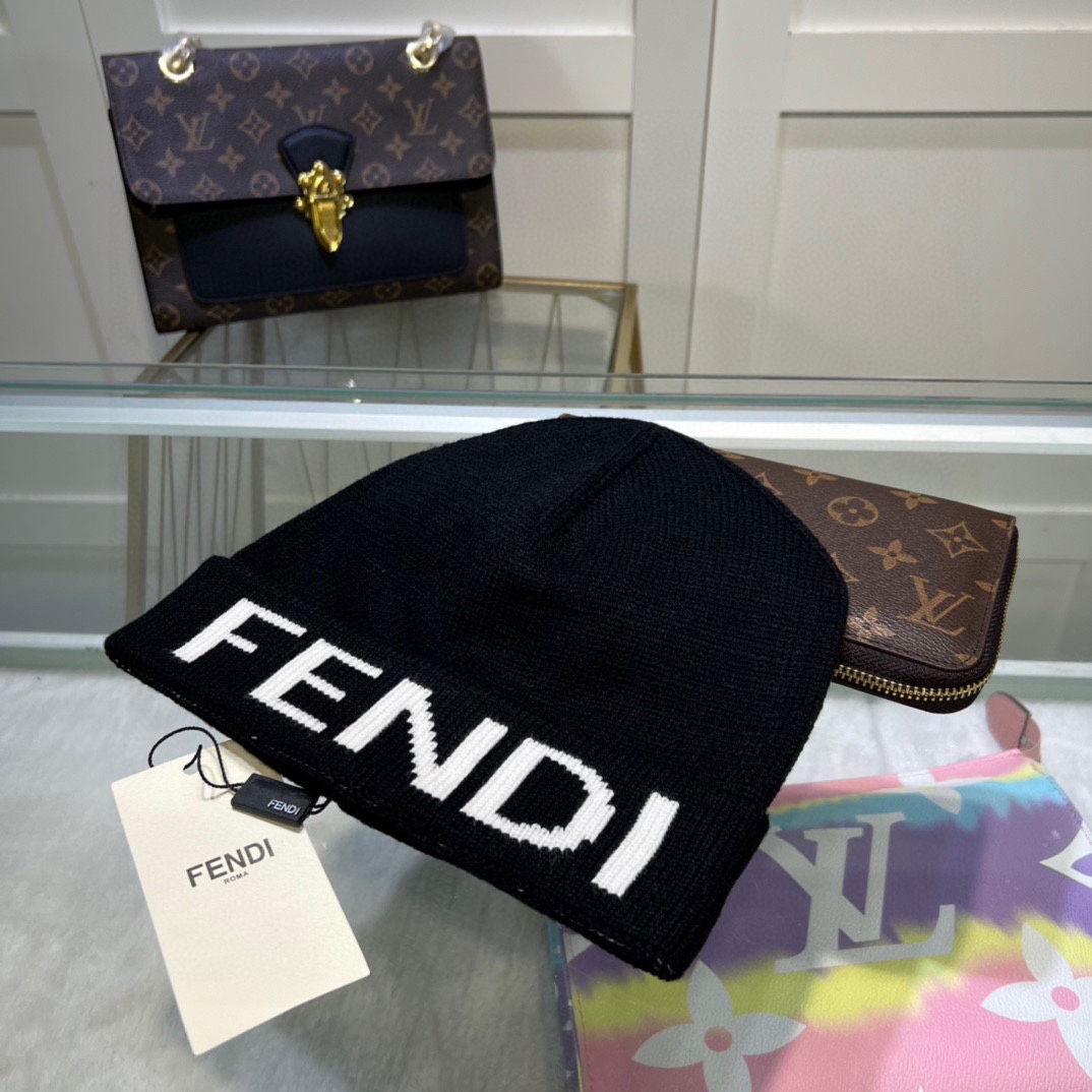 Fendi Beanie - FashionPlug