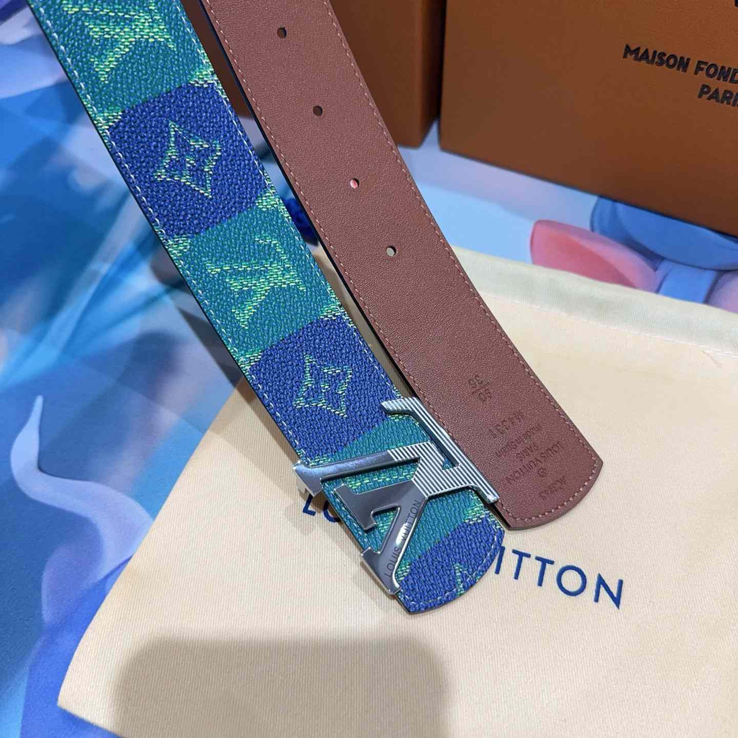 Louis Vuitton 40mm Reversible Belt  - FashionPlug