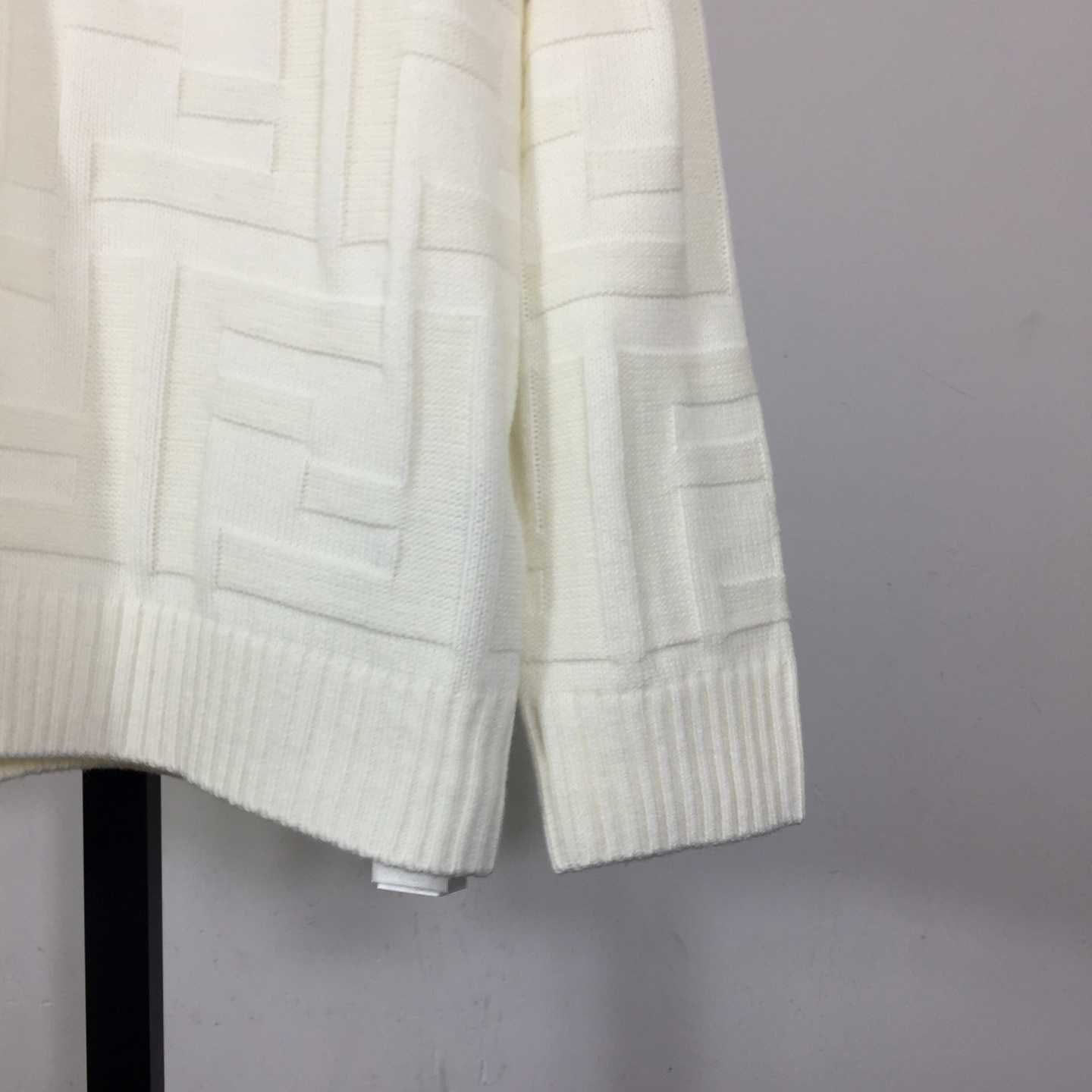 Fendi White Wool Pullover - FashionPlug